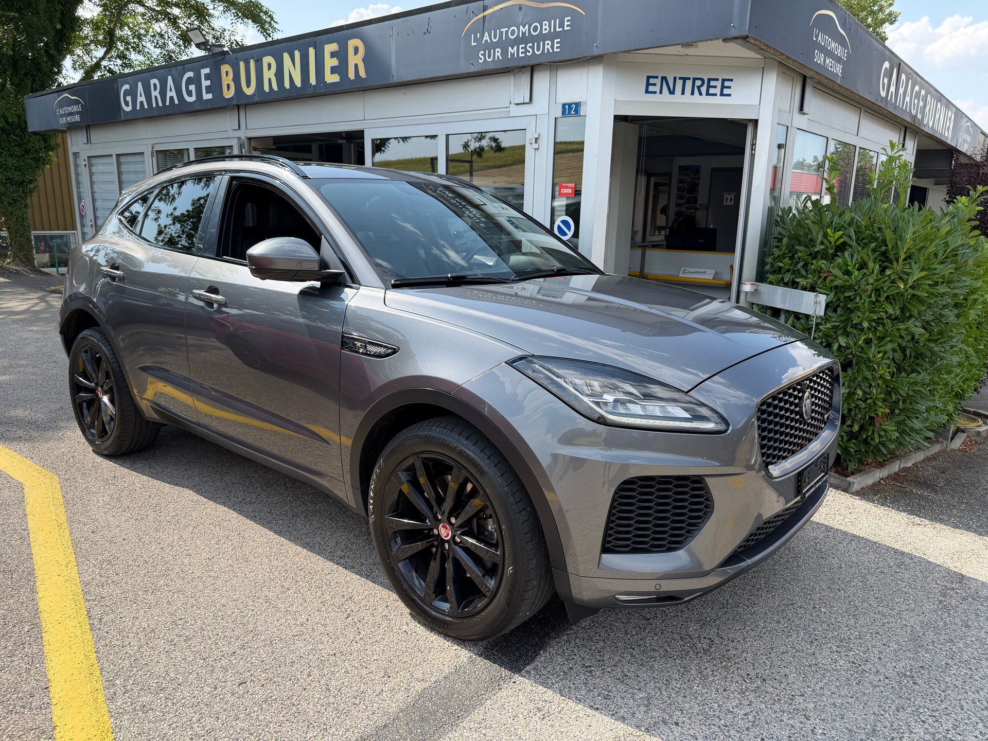 JAGUAR E-Pace 2.0 P250 R-Dynamic S AWD Automatik-image-0