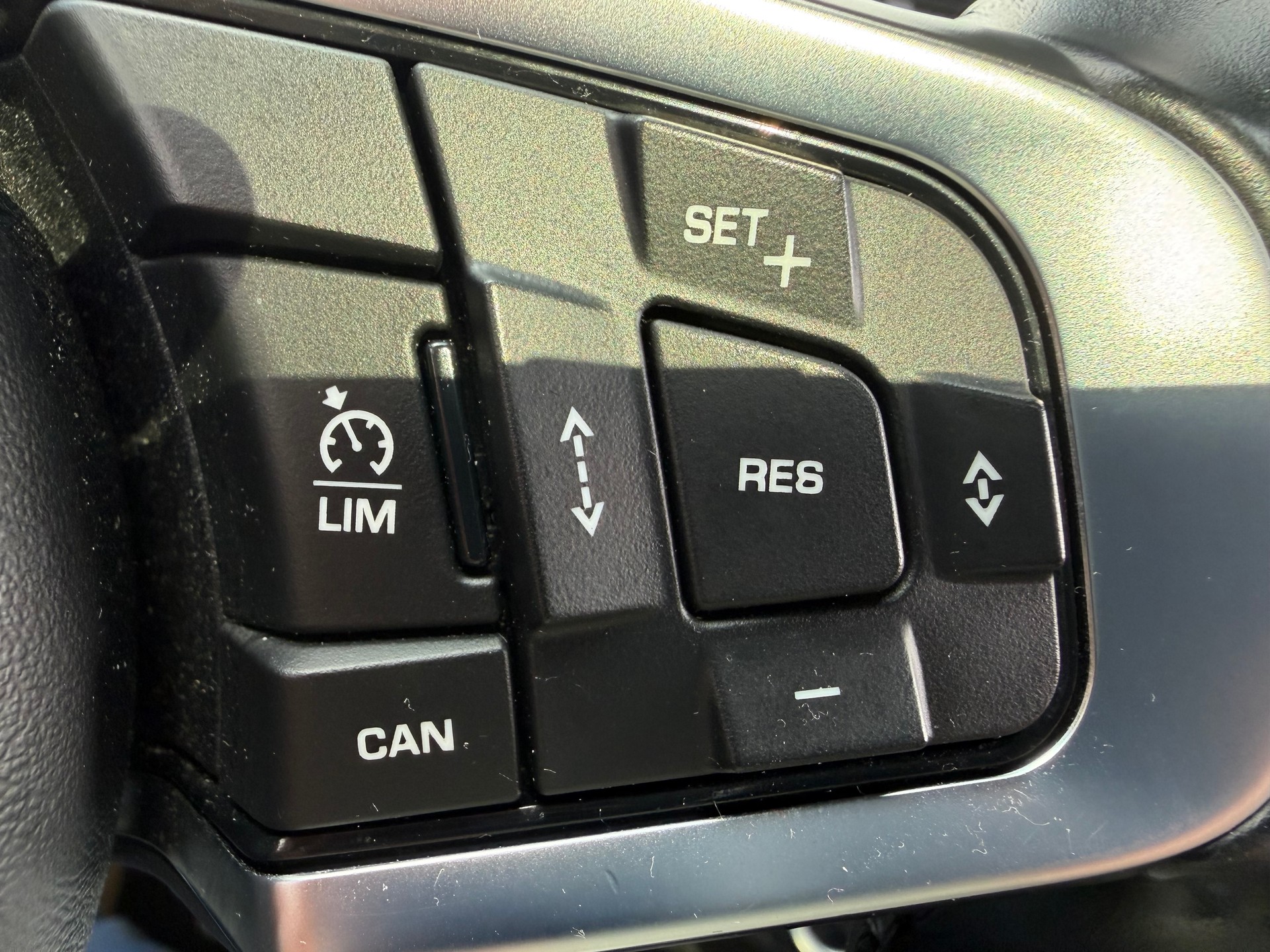 JAGUAR E-Pace 2.0 P250 R-Dynamic S AWD Automatik-image-6