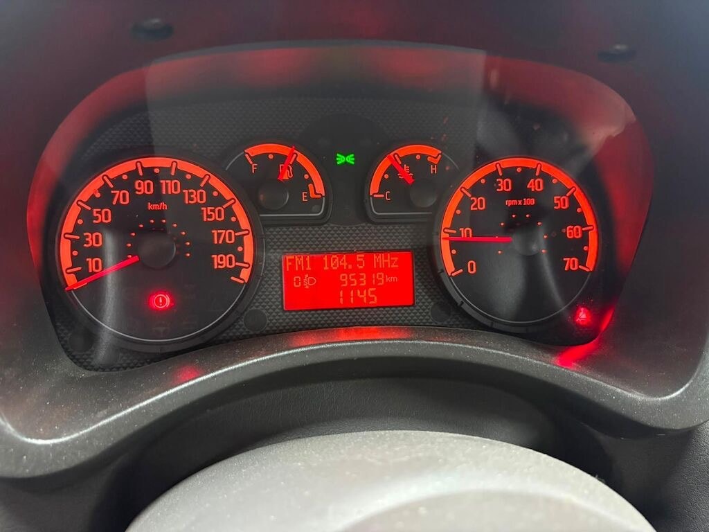 FIAT Panda 1.3 16V JTD Climbing 4x4-image-10
