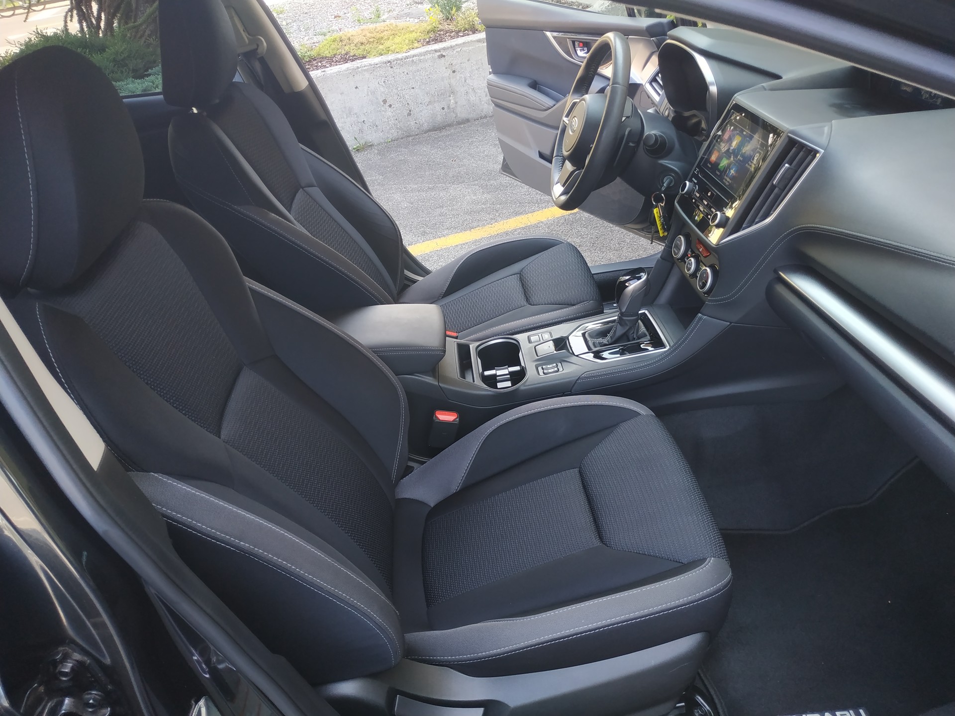 SUBARU Impreza 2.0 Luxury AWD Lineartronic-image-13