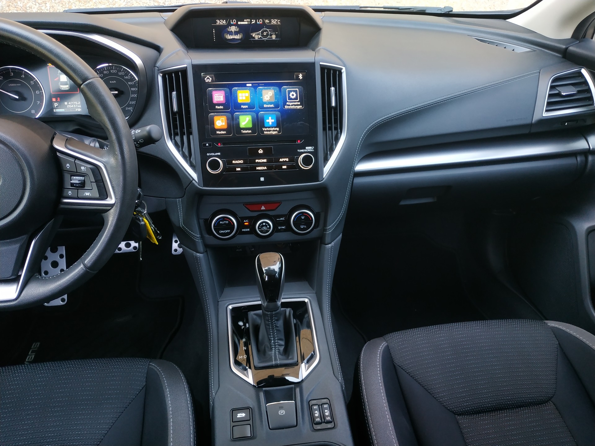 SUBARU Impreza 2.0 Luxury AWD Lineartronic-image-12