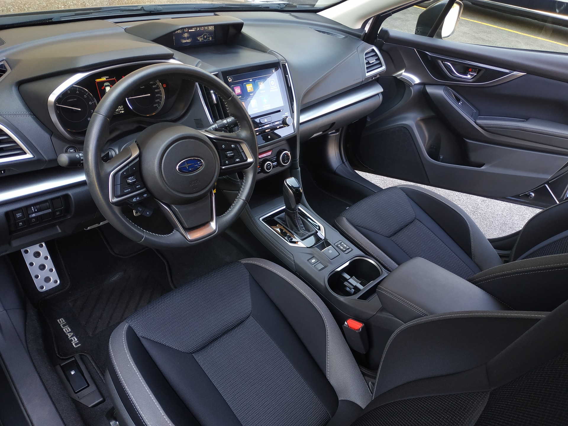 SUBARU Impreza 2.0 Luxury AWD Lineartronic-image-9
