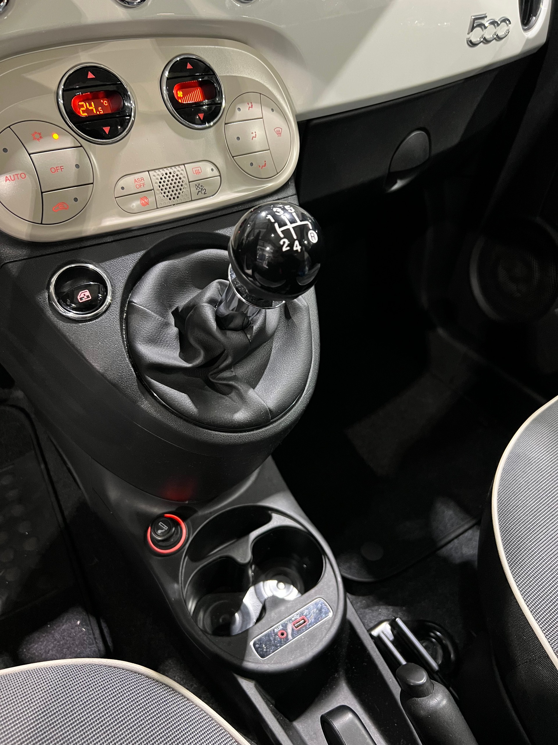 FIAT 500 0.9 Twinair Lounge**Pano,Tempomat,CH Auslieferung,Ab MFK**-image-9