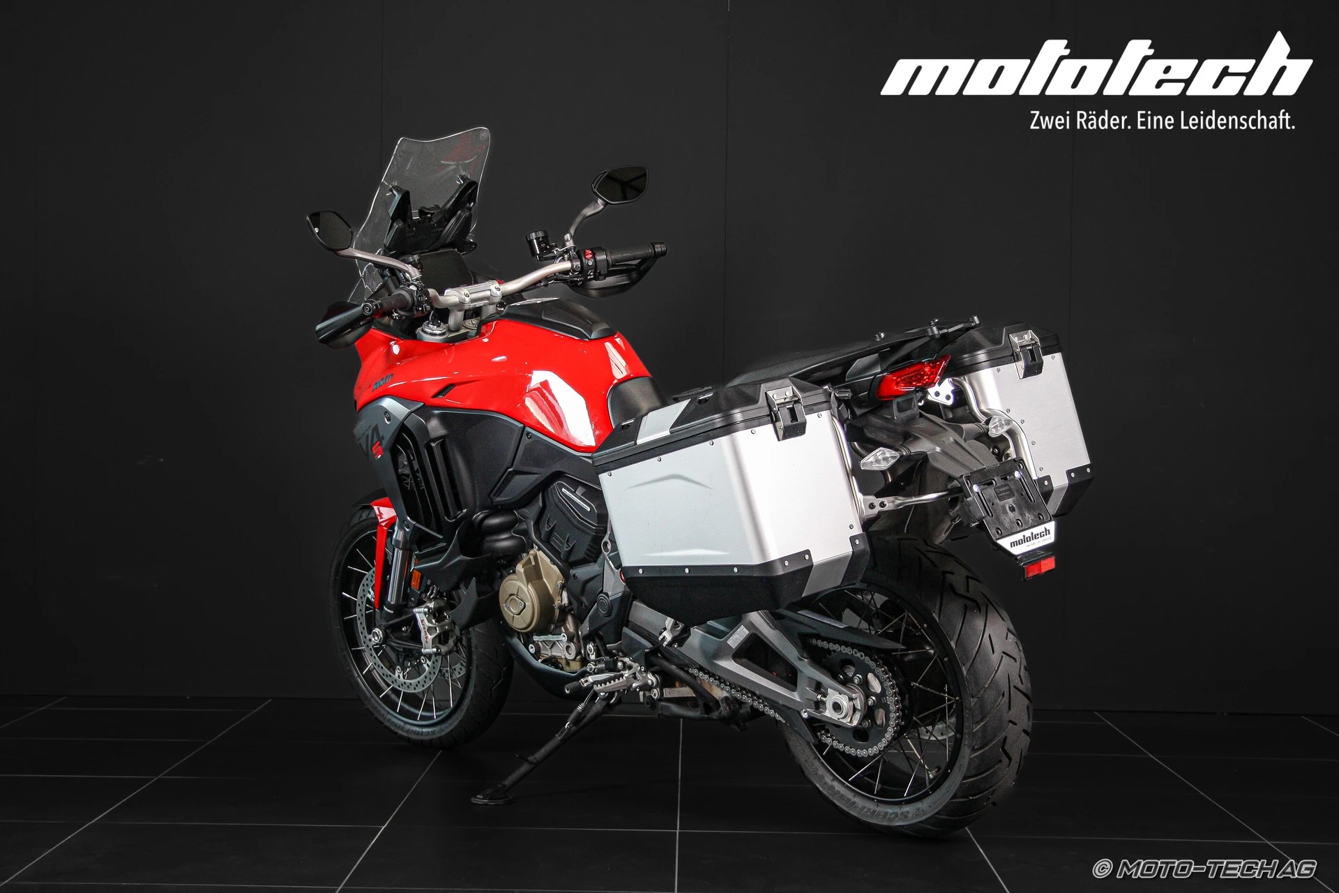 DUCATI Multistrada V4 S Adventure Travel + Radar MY25-showroom-element-3