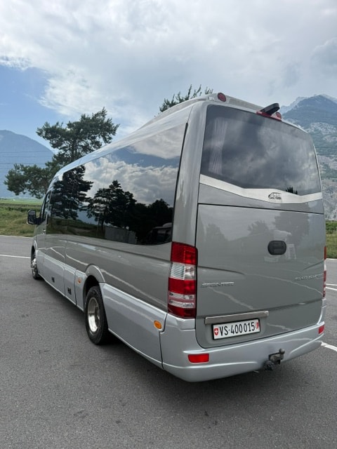 MERCEDES-BENZ 519 BT bus 17 places-image-3