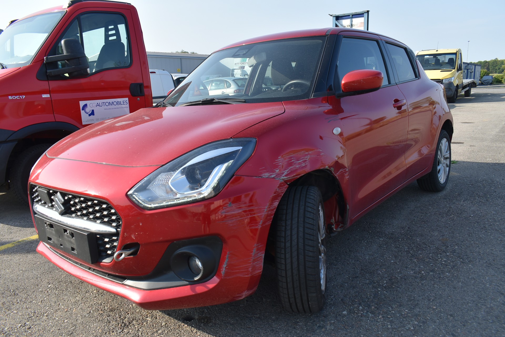 SUZUKI Swift 1.2 Compact + 4x4 Hybrid-image-0