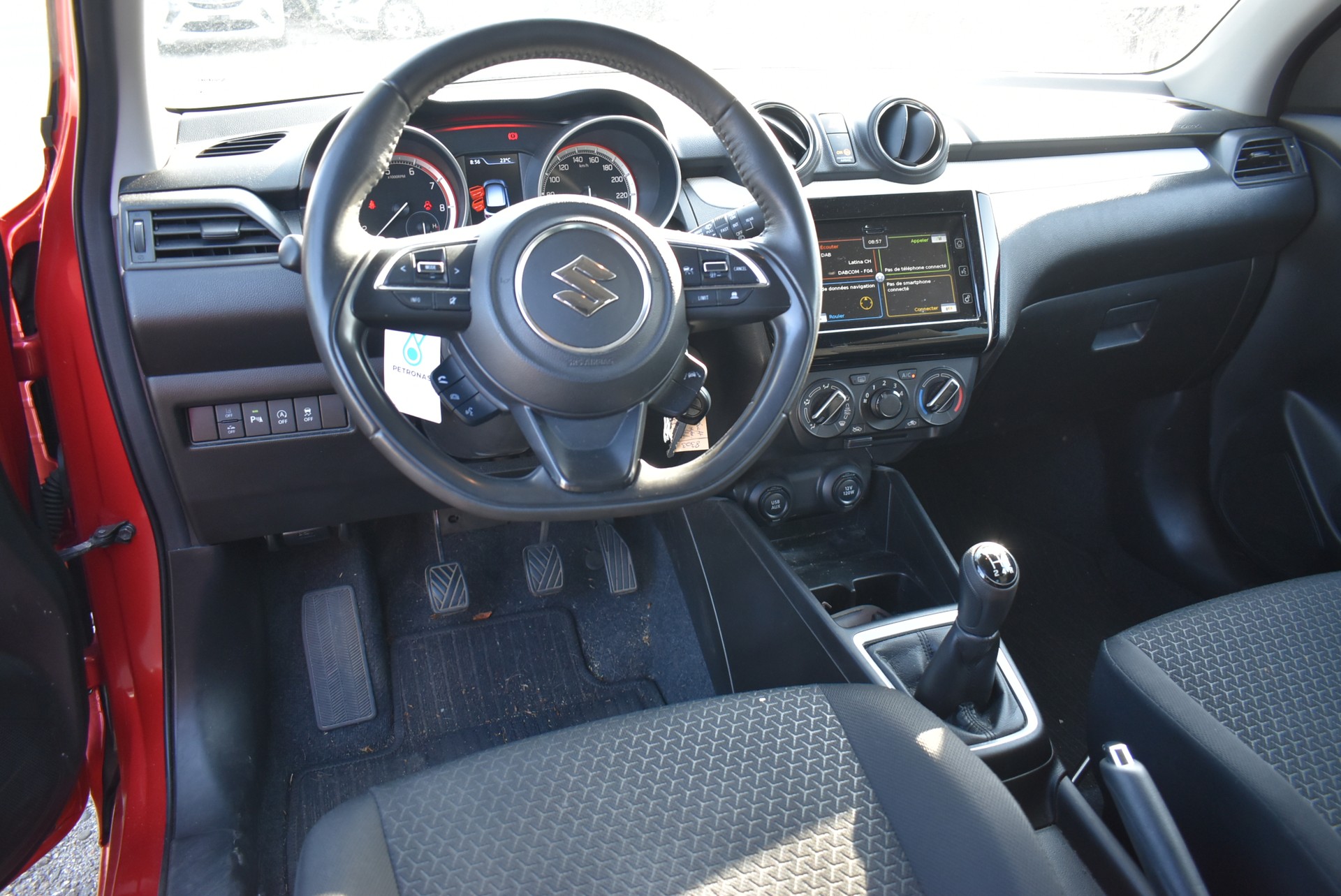 SUZUKI Swift 1.2 Compact + 4x4 Hybrid-image-3
