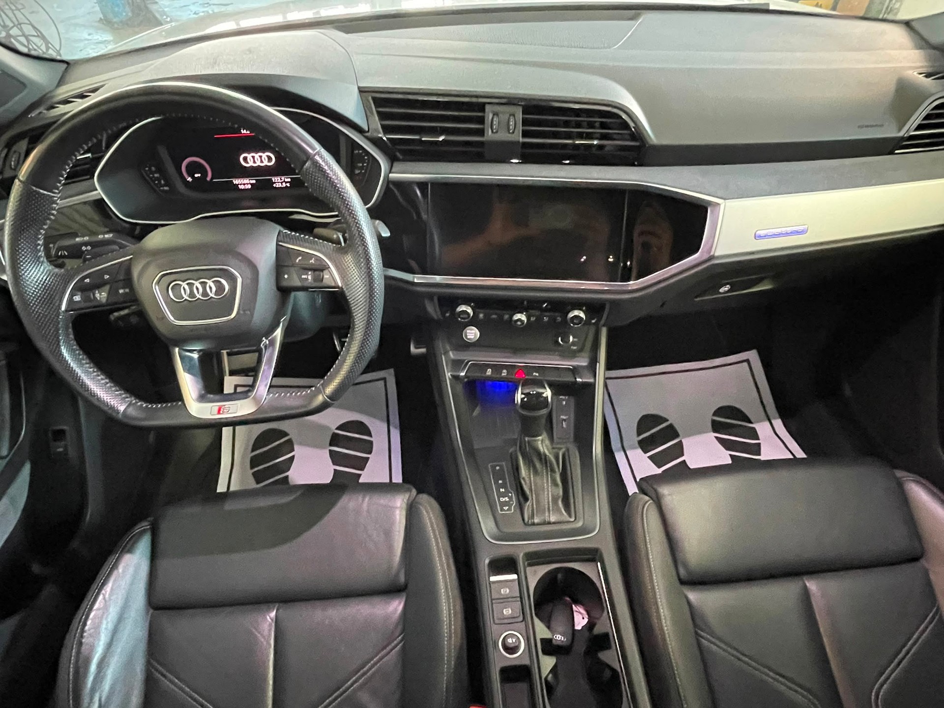 AUDI Q3 40 TFSI S line quattro S-tronic | CH-Auto | Ab MFK 09.2025 | S-Line Paket-image-11