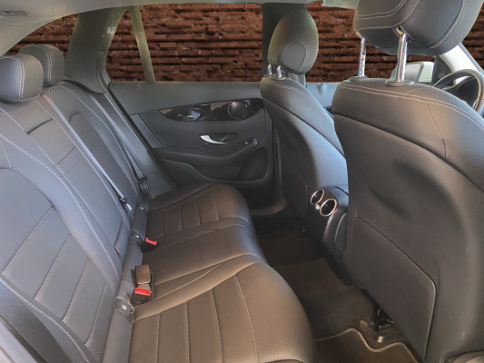 MERCEDES-BENZ GLC 200 d 4Matic-image-11