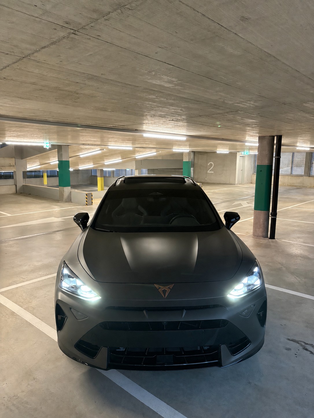 CUPRA 2.0 TSI Extreme 4Drive DSG-image-2