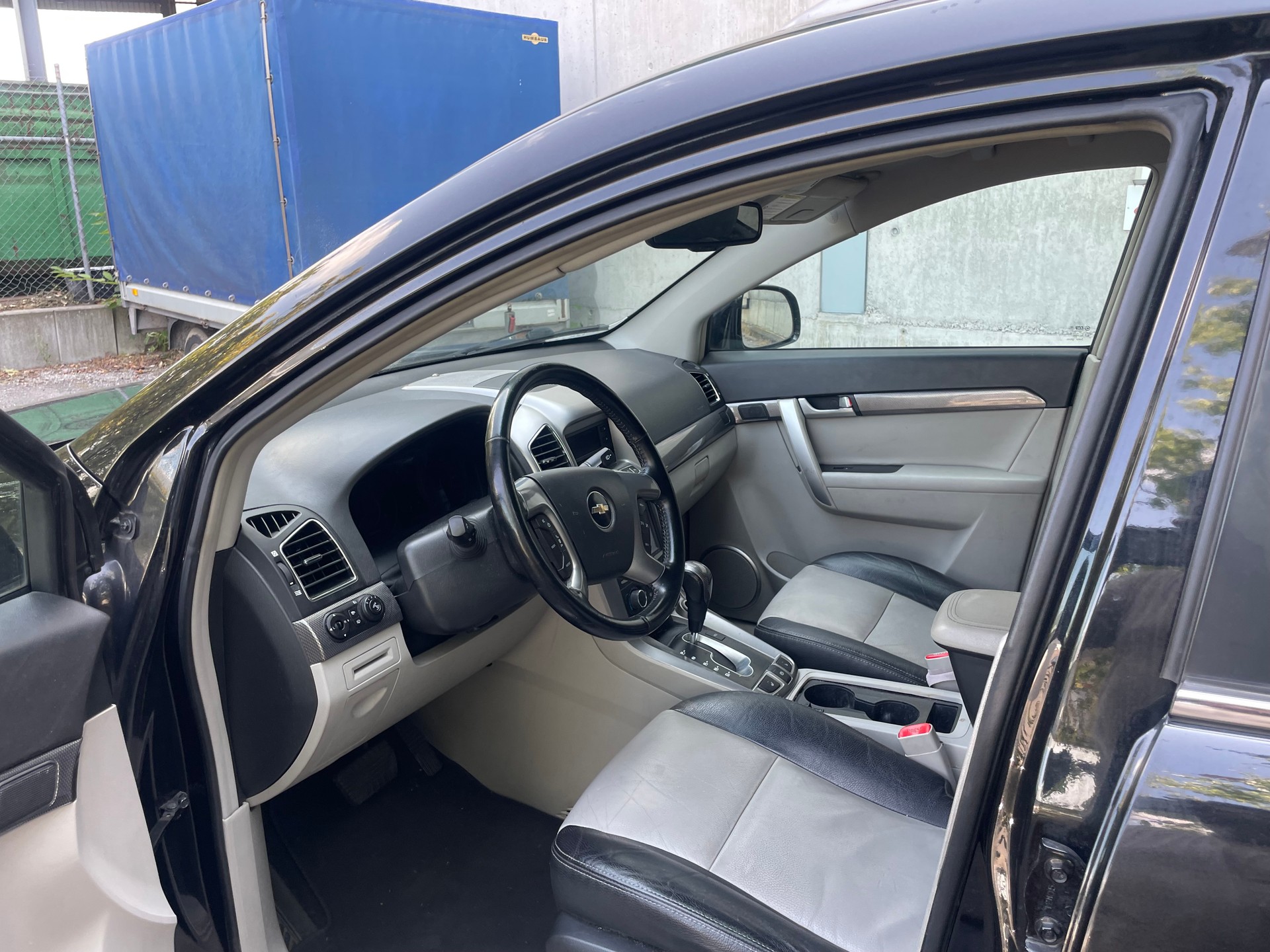 CHEVROLET Captiva 2.2 VCDi Louis Edition 4WD Automatic-image-6