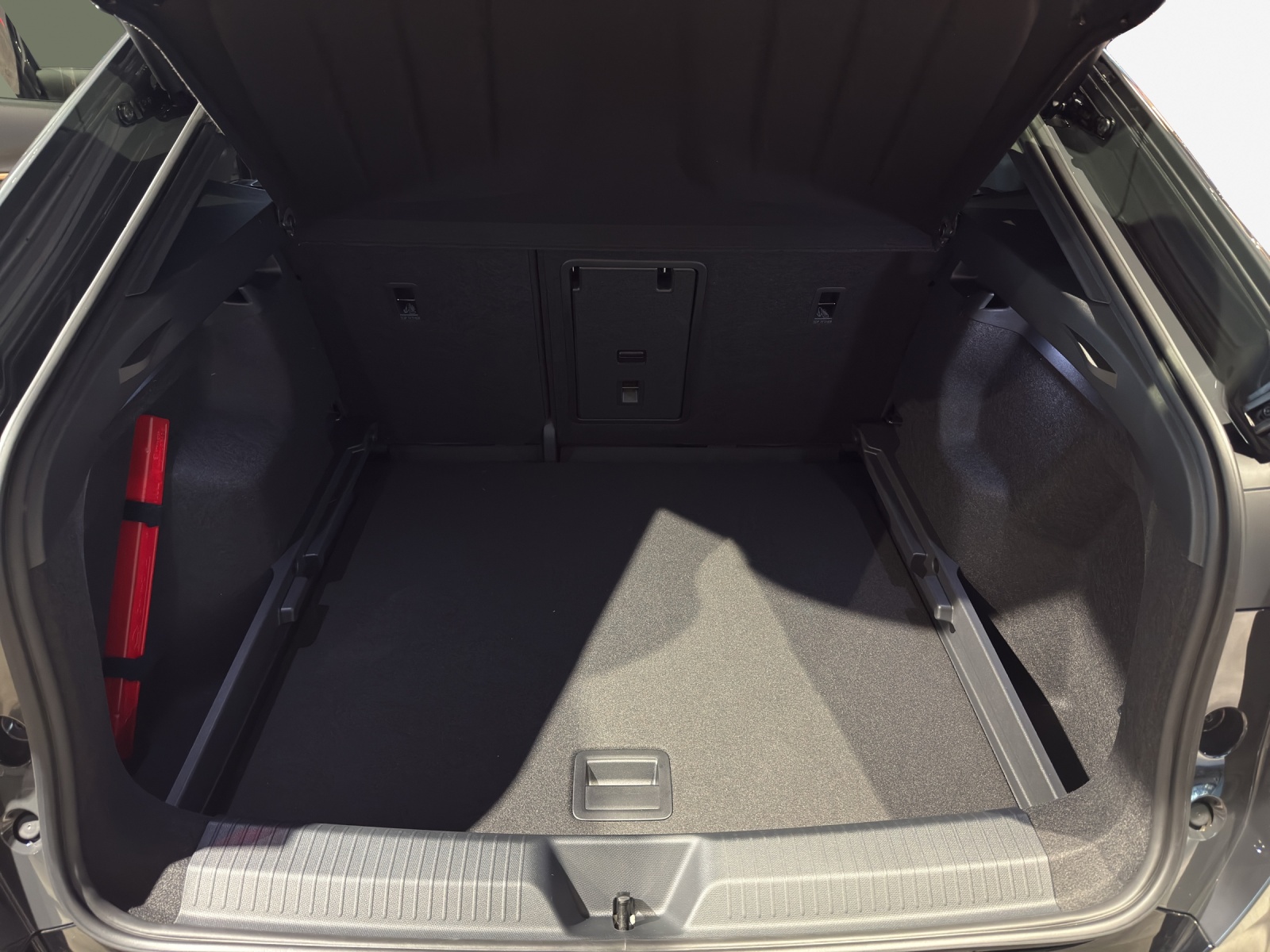 CUPRA Tavascan 77 kWh Edge 4D-image-11