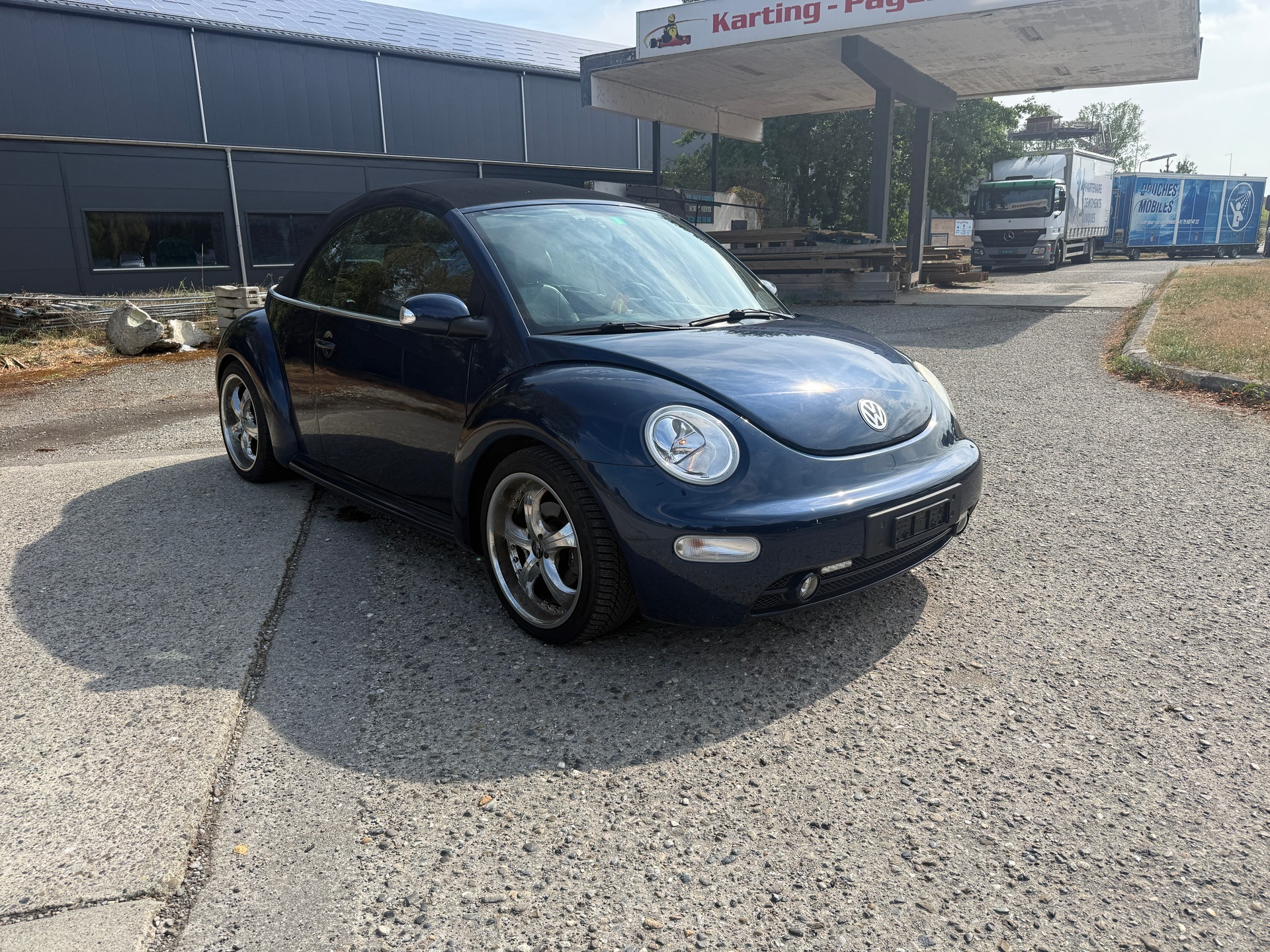 VW Beetle 1.9 TDI-image-1