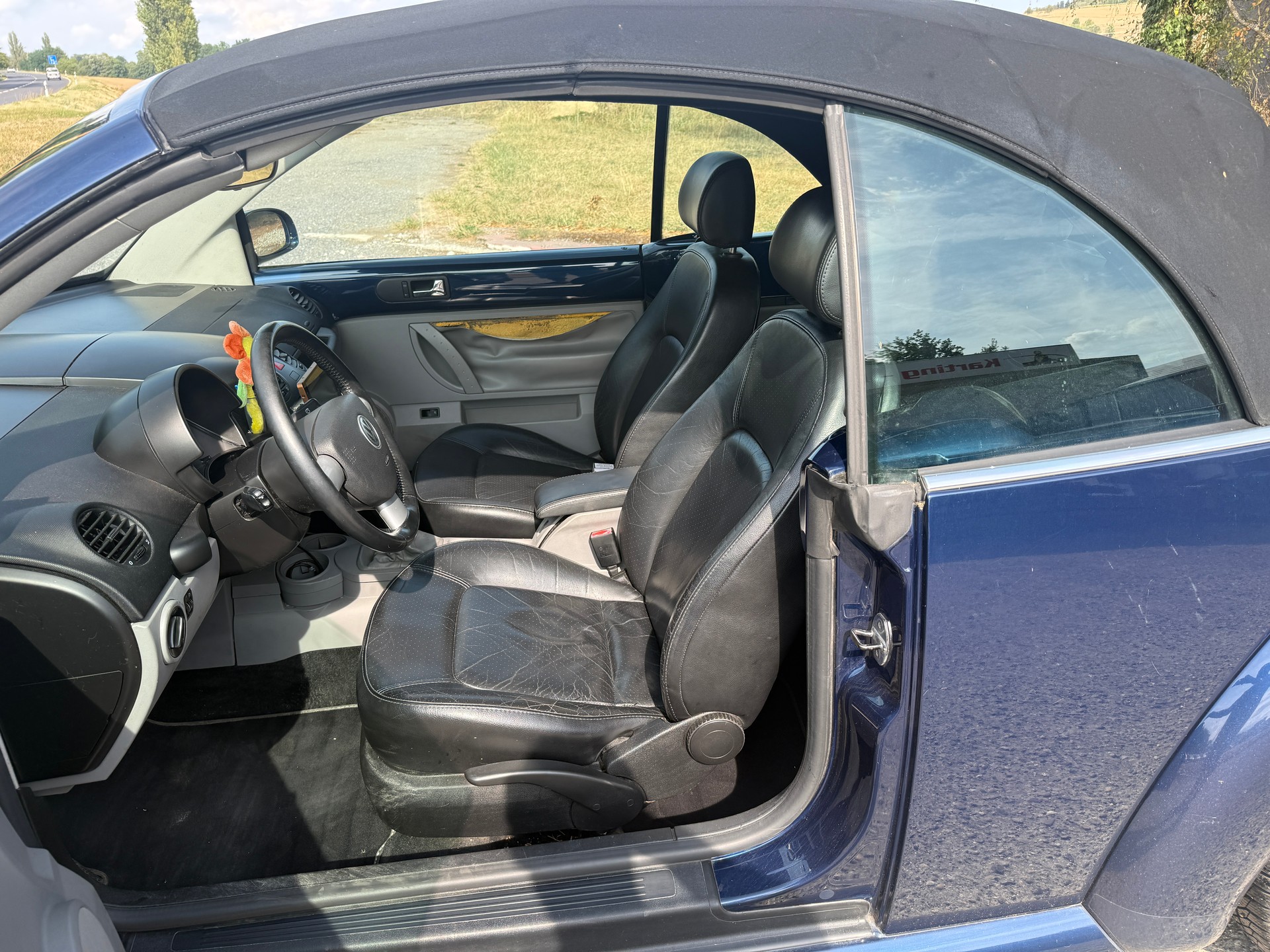 VW Beetle 1.9 TDI-image-8