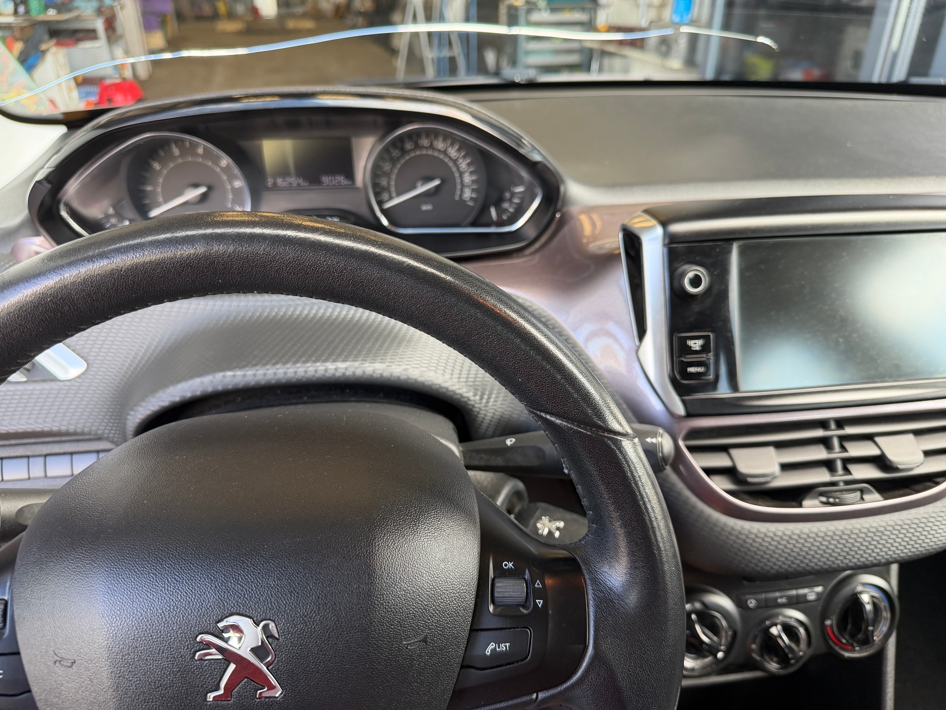 PEUGEOT 2008 1.6 VTI Active-image-5