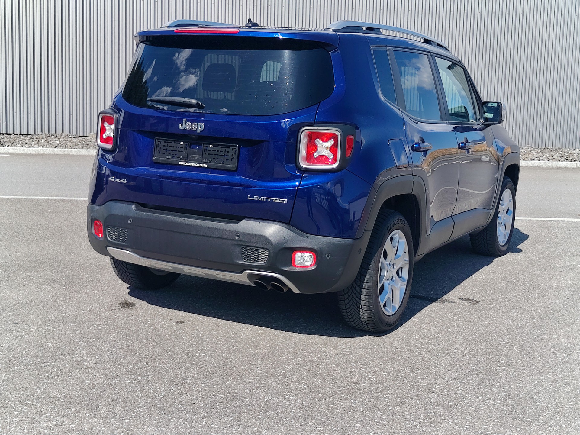 JEEP Renegade 1.4 Turbo Freedom AWD-image-3