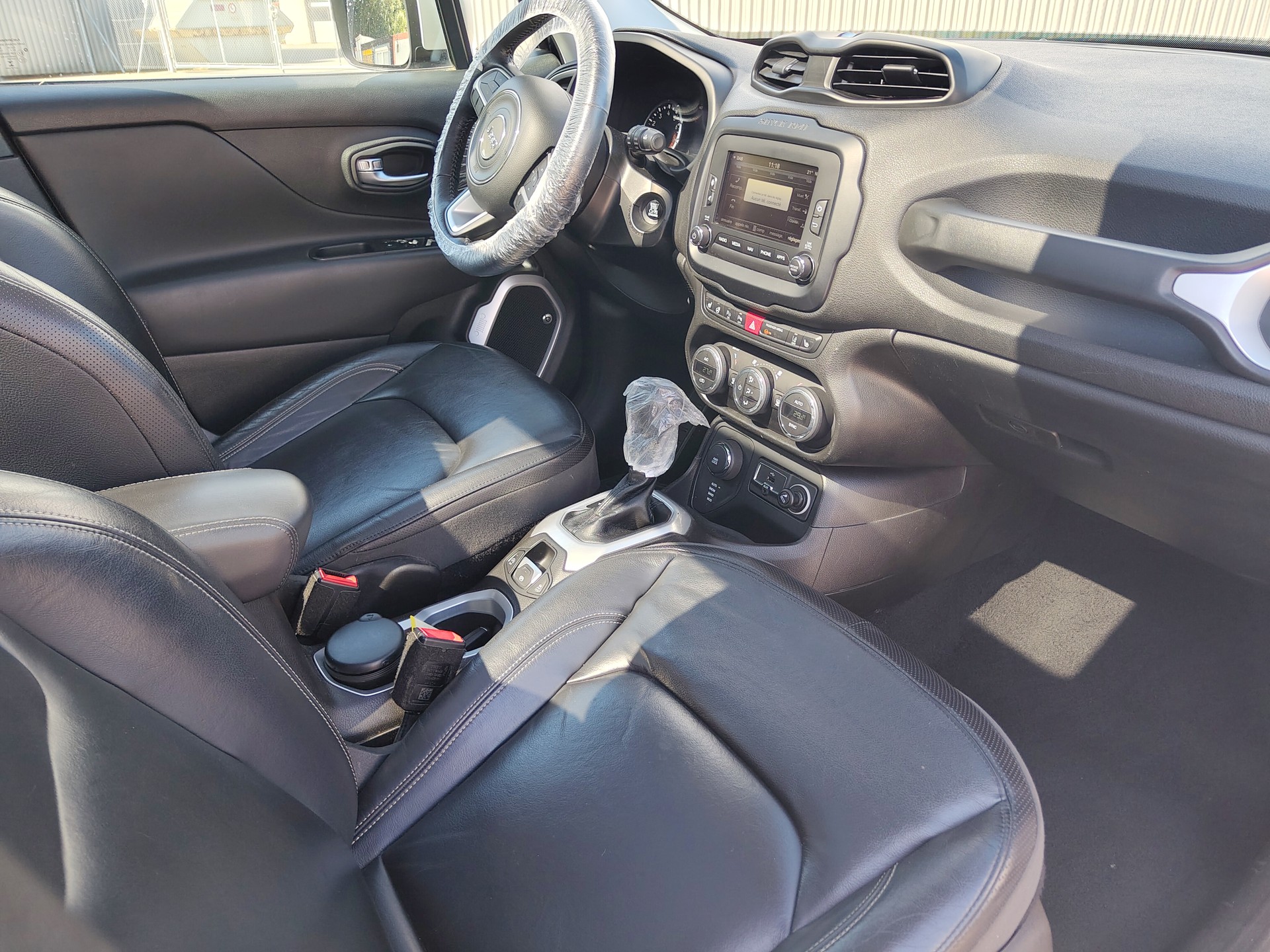 JEEP Renegade 1.4 Turbo Freedom AWD-image-6