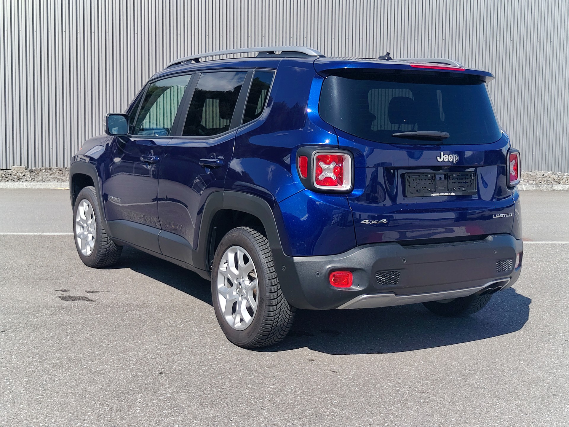 JEEP Renegade 1.4 Turbo Freedom AWD-image-2