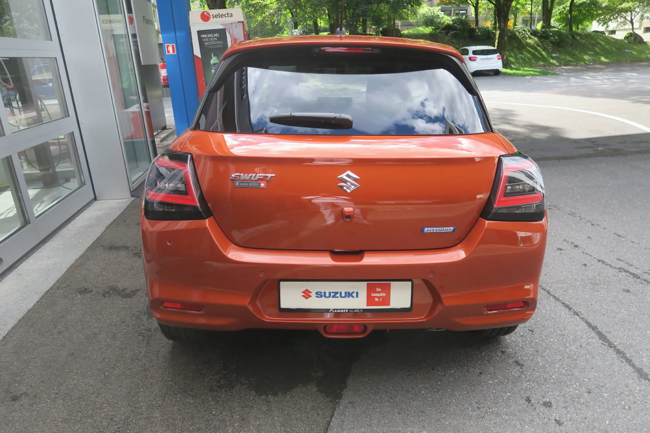SUZUKI Swift 1.2 Piz Sulai Top Hybrid 4x4-image-2