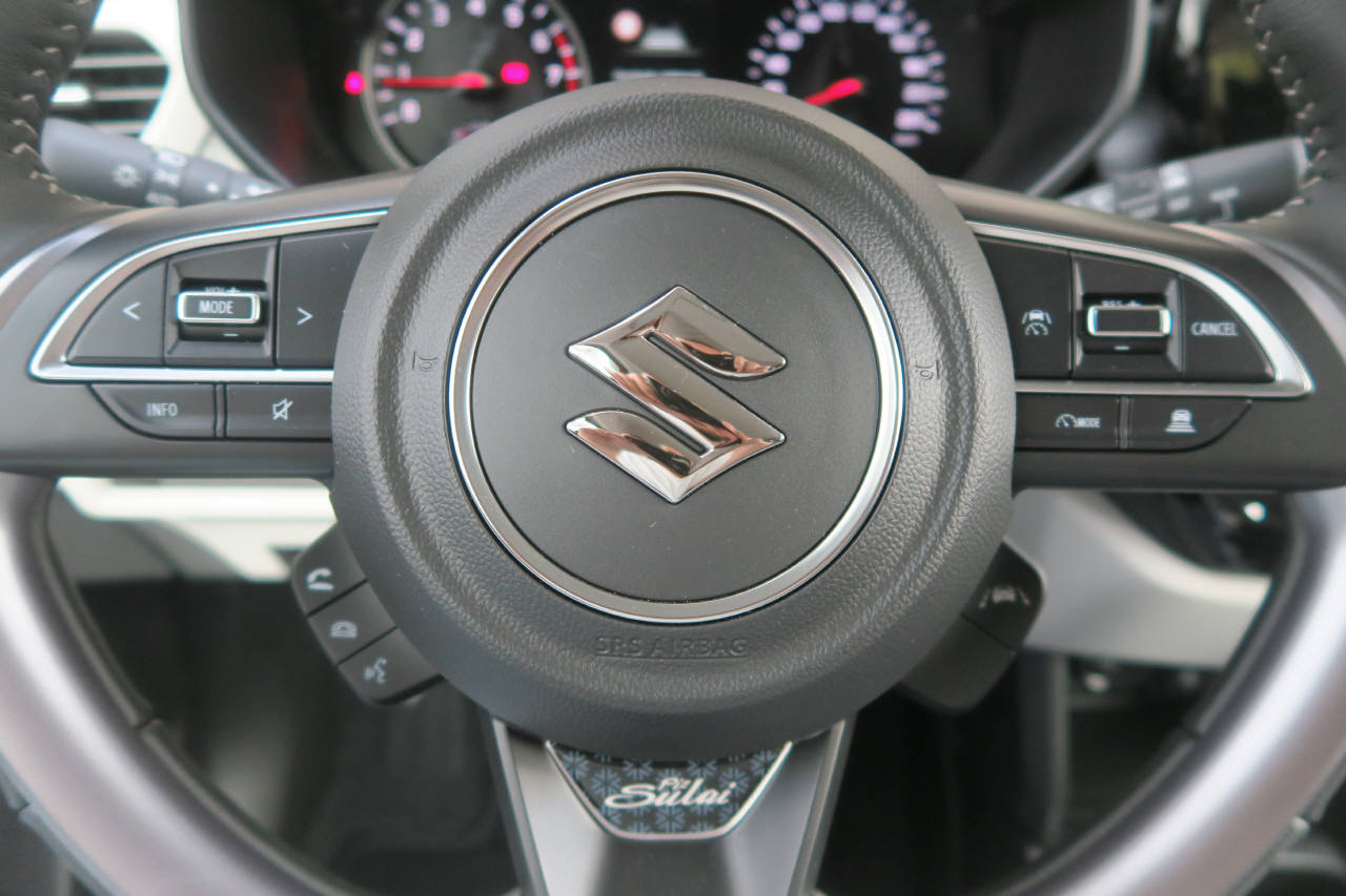 SUZUKI Swift 1.2 Piz Sulai Top Hybrid 4x4-image-5