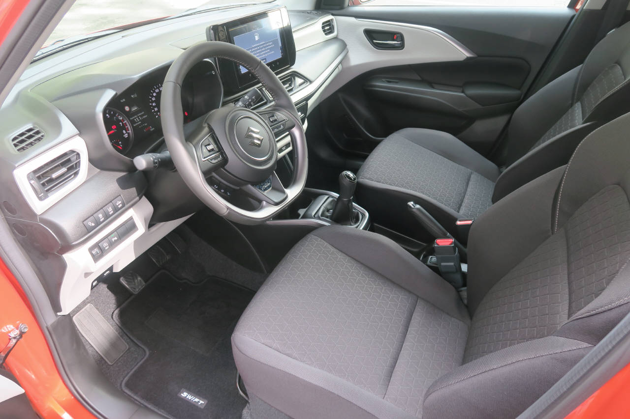 SUZUKI Swift 1.2 Piz Sulai Top Hybrid 4x4-image-3