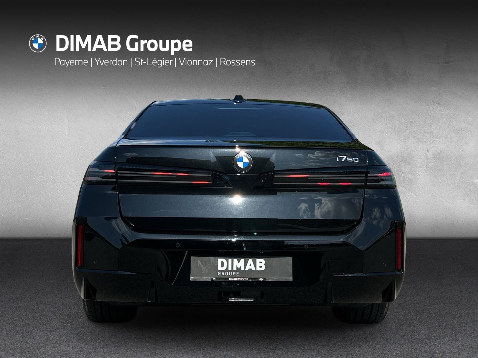 BMW i7 xDrive 50 M Sport Pro-showroom-element-3