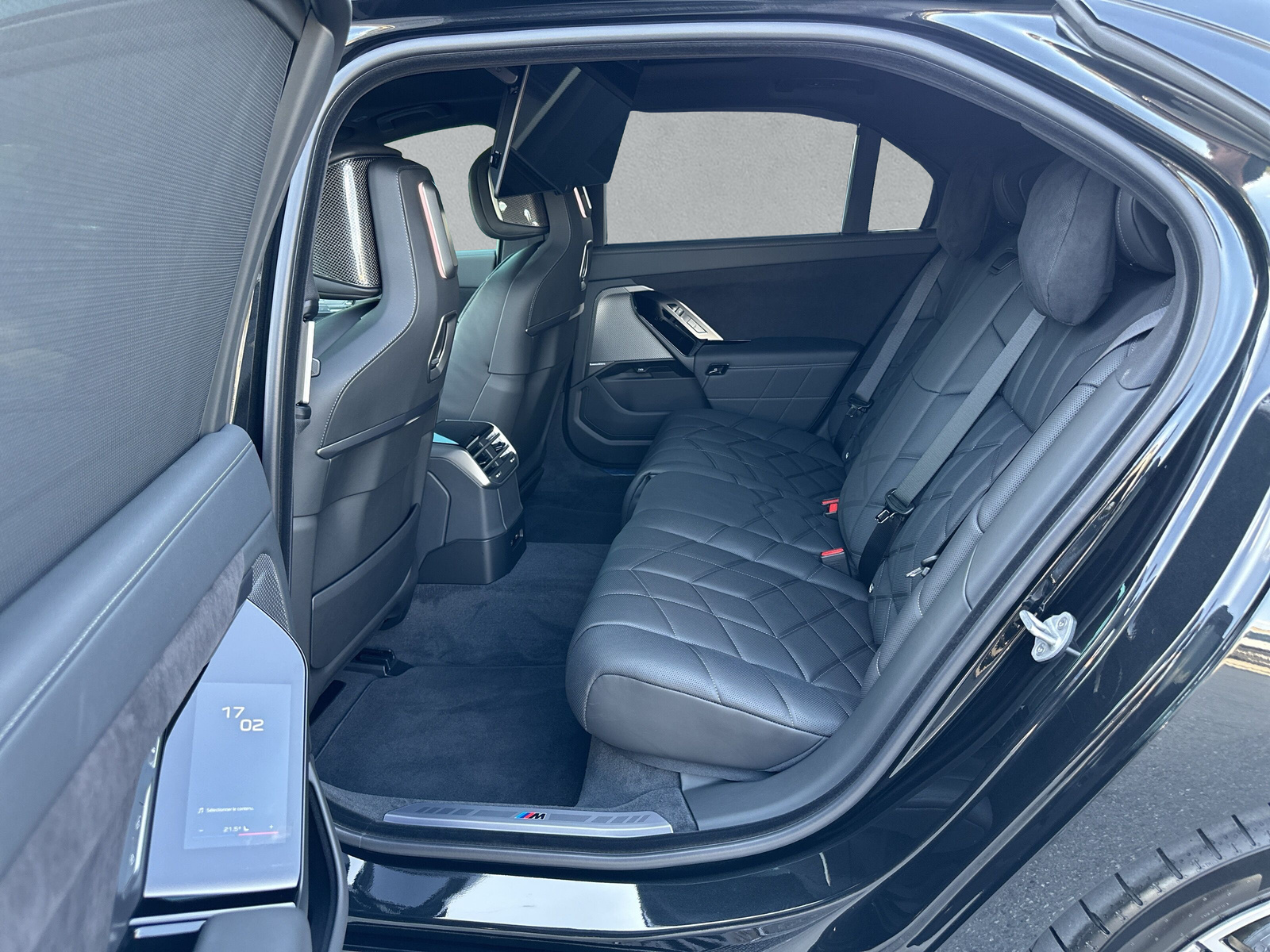 BMW i7 xDrive 50 M Sport Pro-image-15