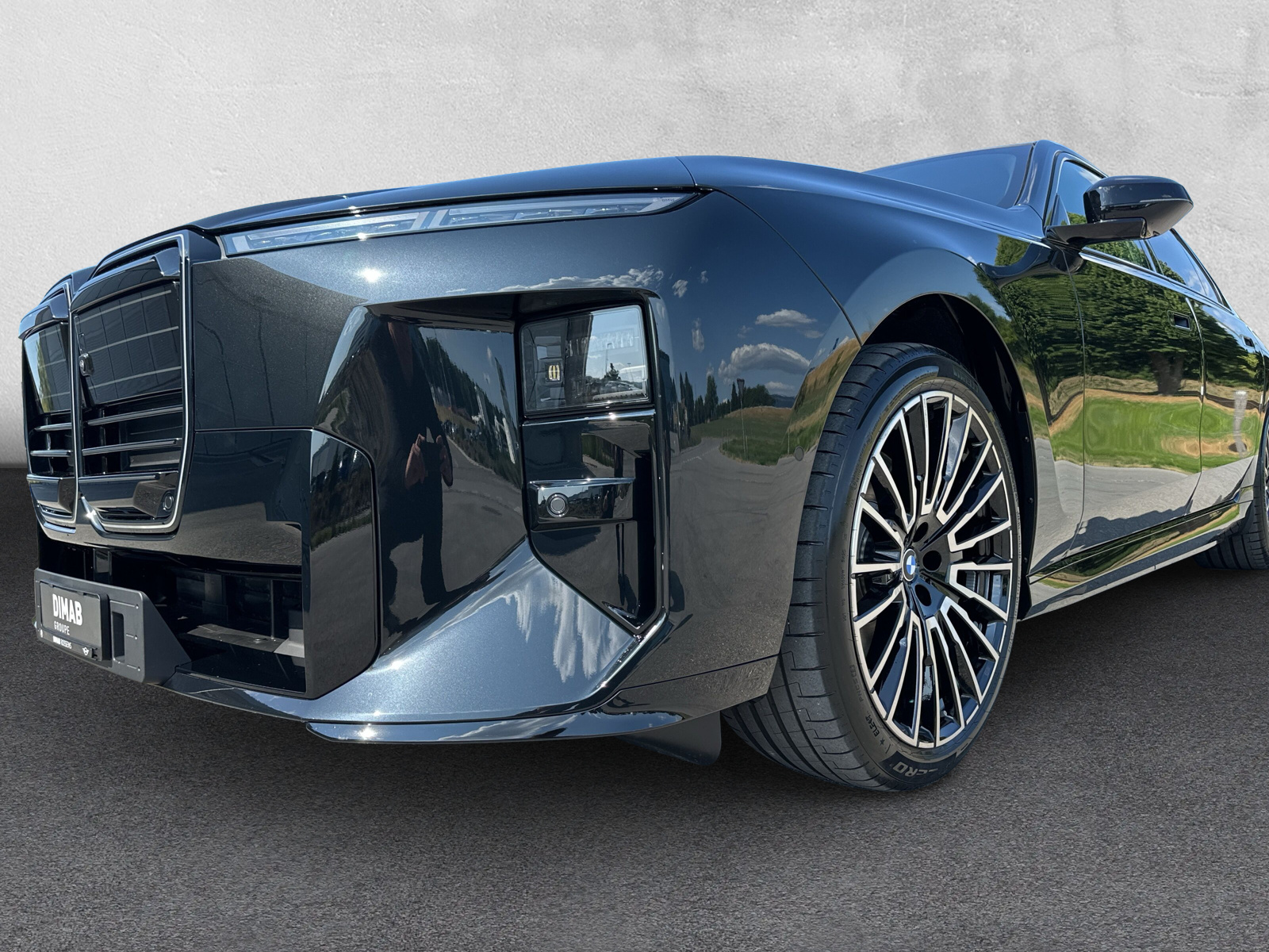 BMW i7 xDrive 50 M Sport Pro-image-8