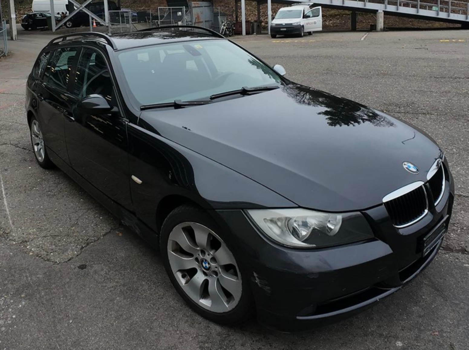 BMW 318i Touring Steptronic-image-2