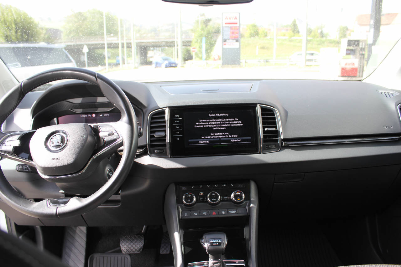 SKODA Karoq 2.0 TDI Selection 4x4 DSG-image-8