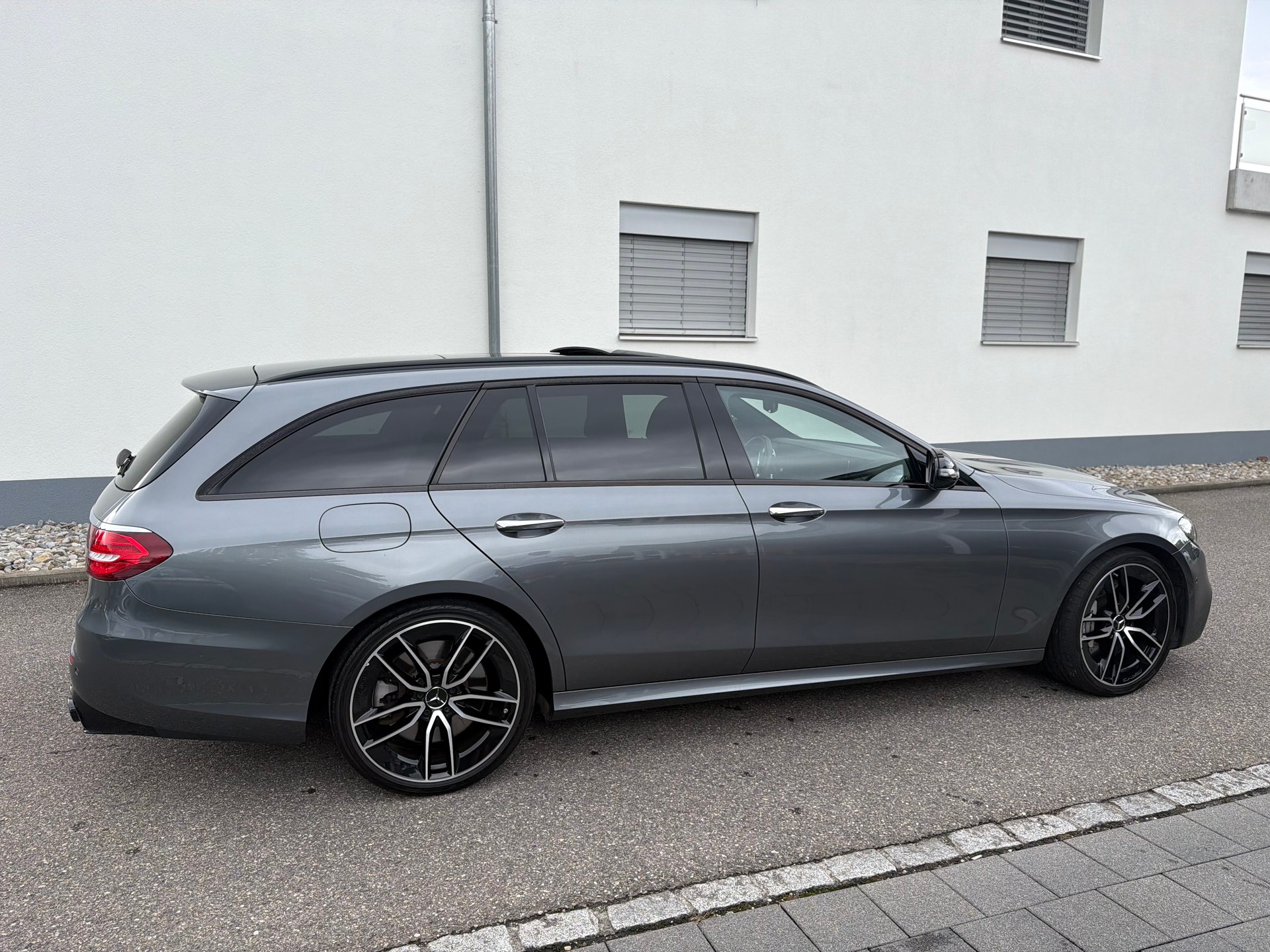 MERCEDES-BENZ E 53 AMG 4Matic 9G-Tronic-image-4