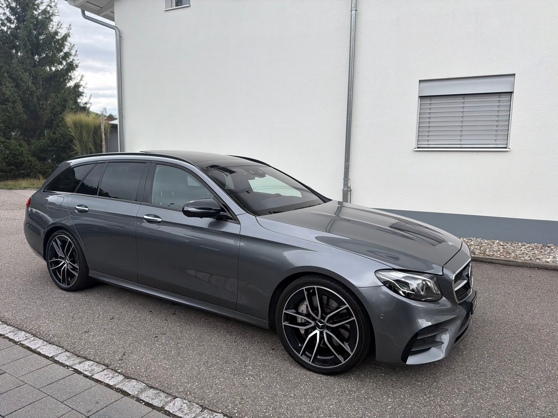 MERCEDES-BENZ E 53 AMG 4Matic 9G-Tronic-image-3
