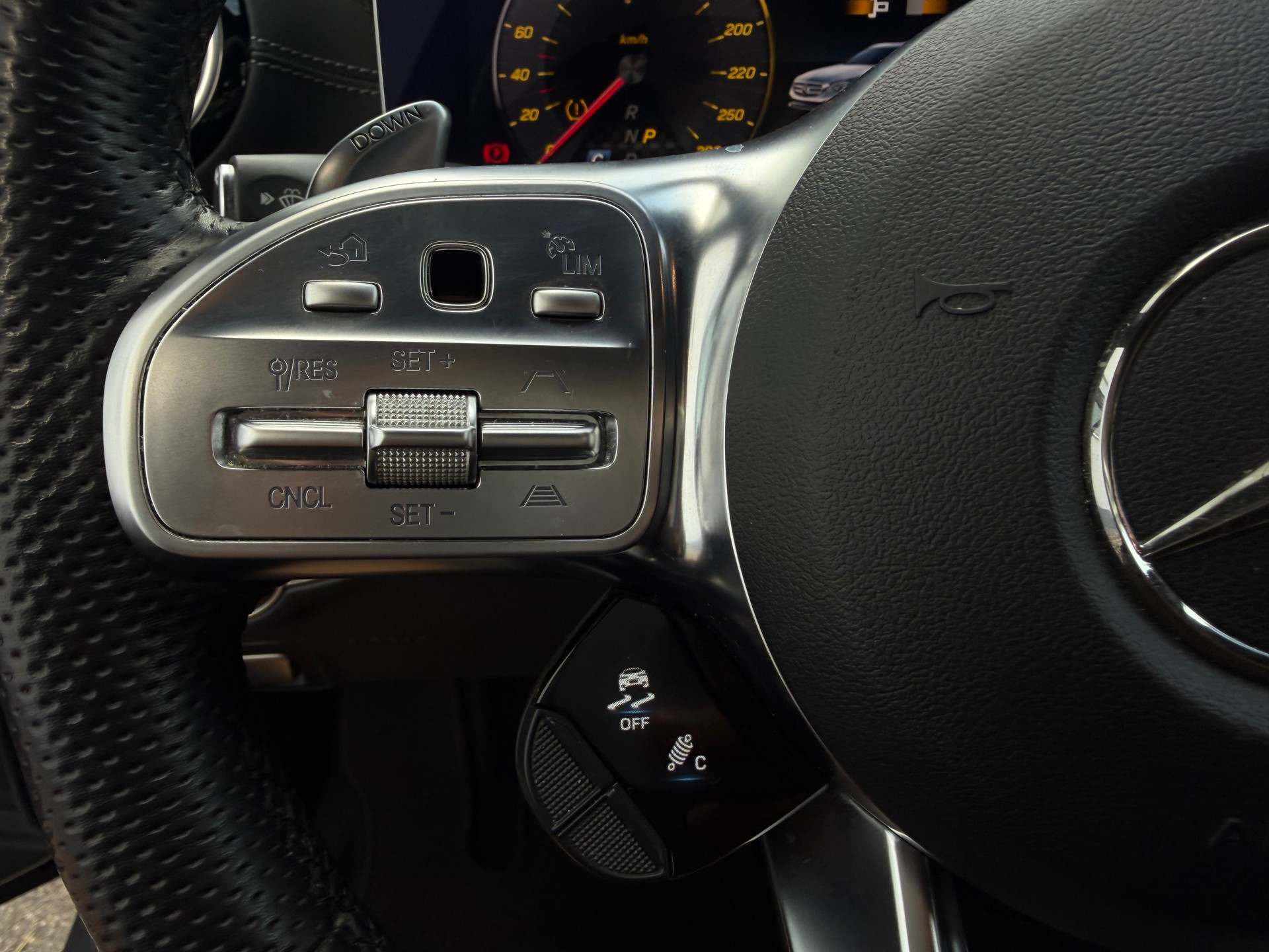 MERCEDES-BENZ E 53 AMG 4Matic 9G-Tronic-image-13