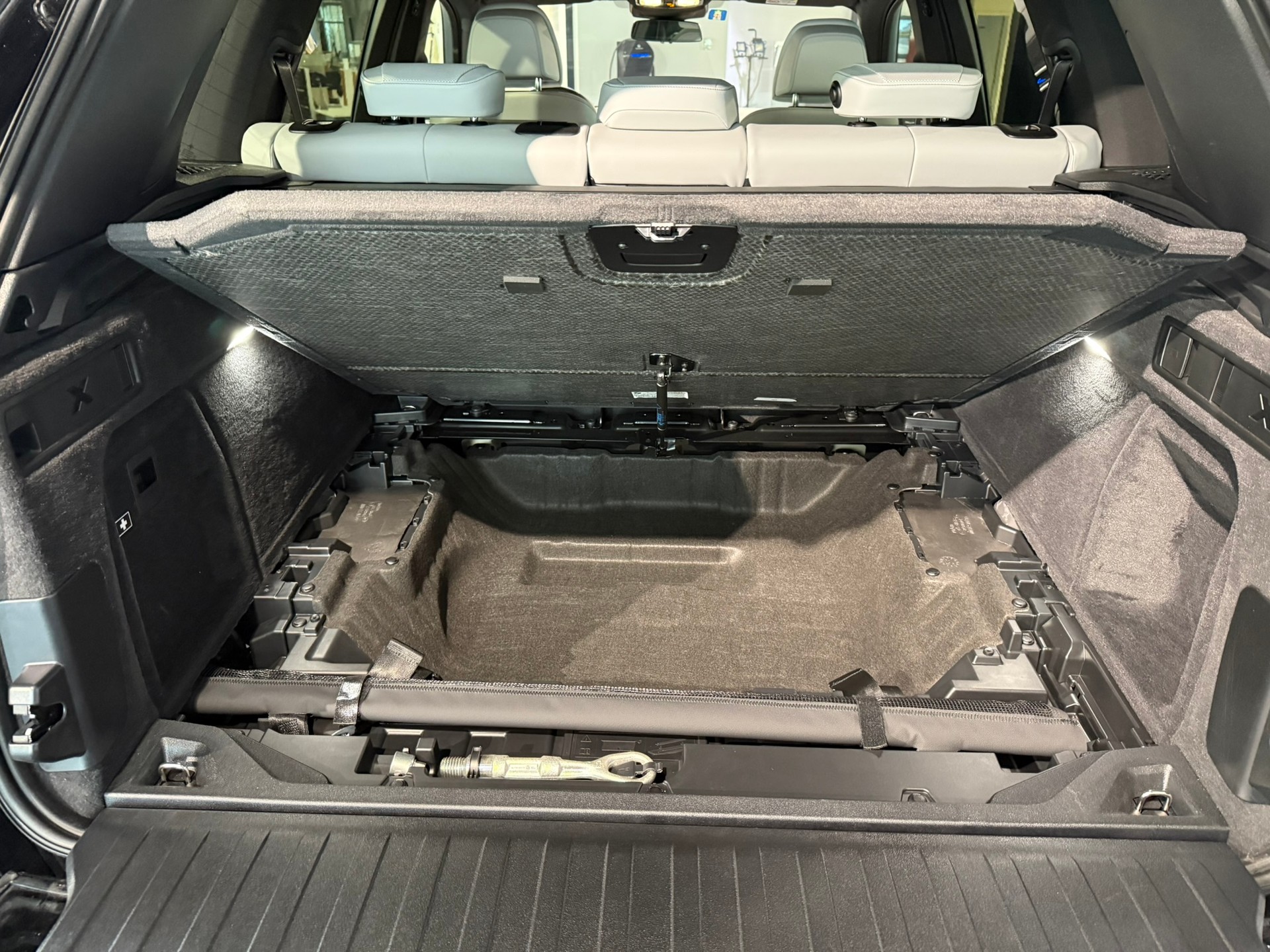 BMW X5 xDrive 48V 30d M Sport Pro Steptronic-image-27