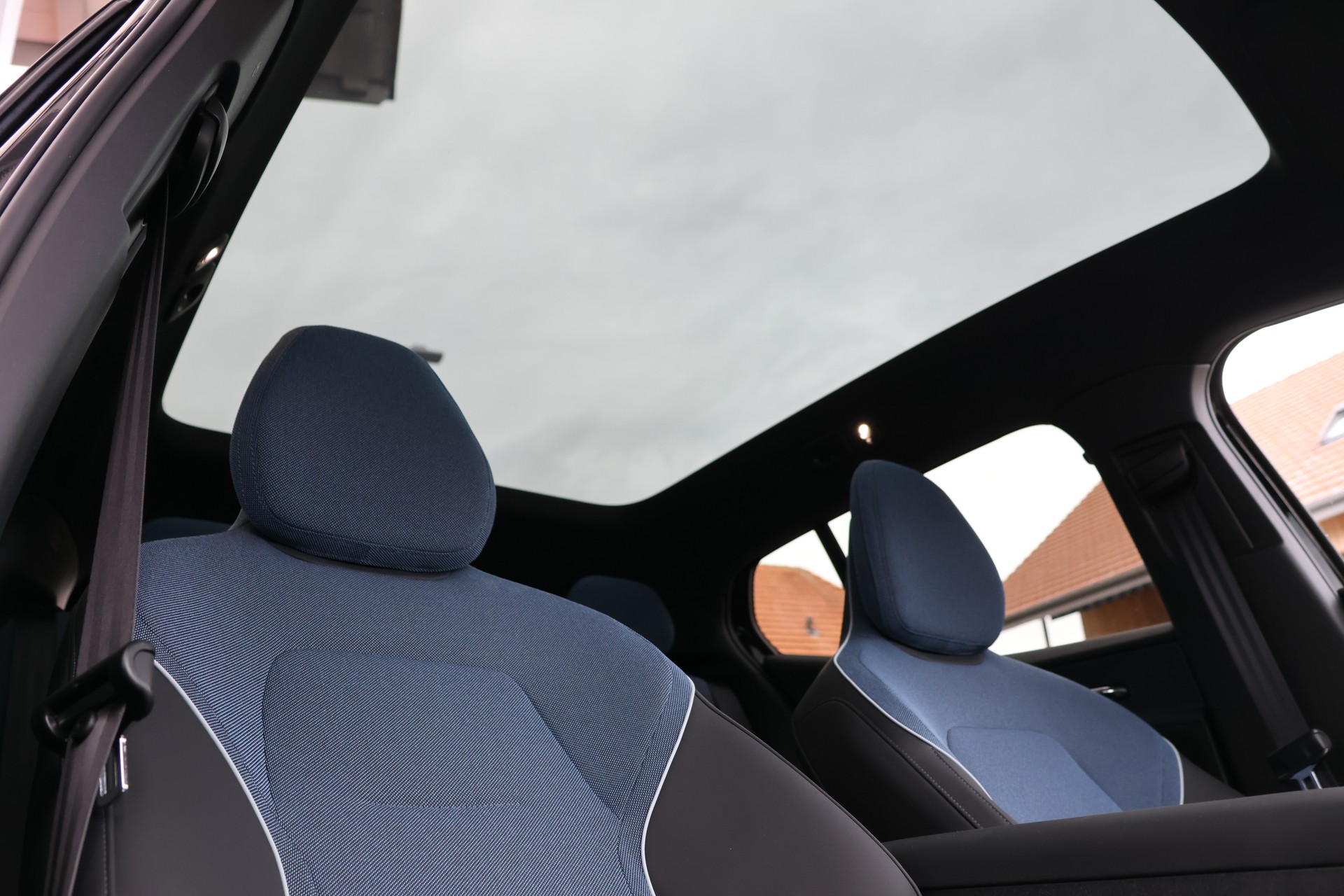 VOLVO EX30 E60 69kWh Twin Ultra Performance AWD (CH)-image-20