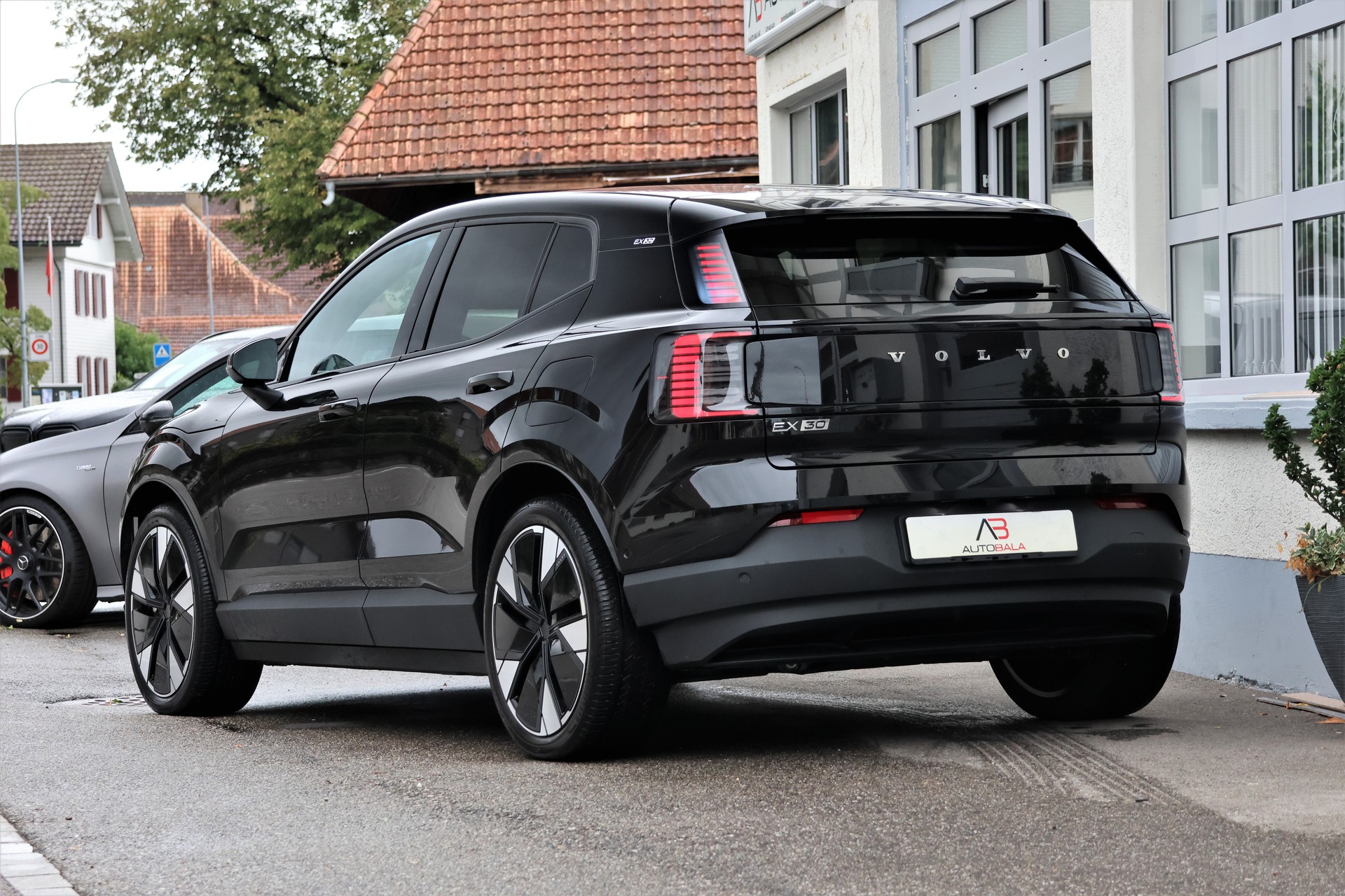 VOLVO EX30 E60 69kWh Twin Ultra Performance AWD (CH)-showroom-element-2