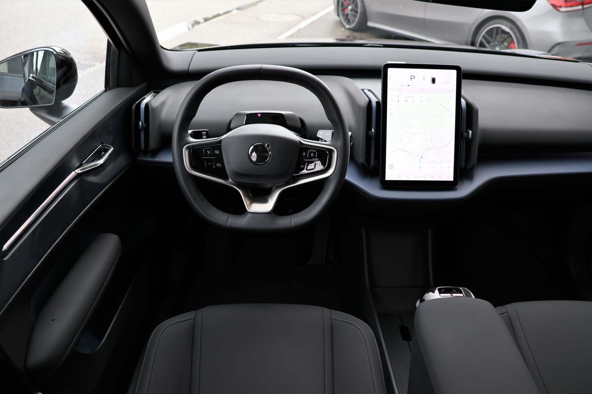 VOLVO EX30 E60 69kWh Twin Ultra Performance AWD (CH)-image-13