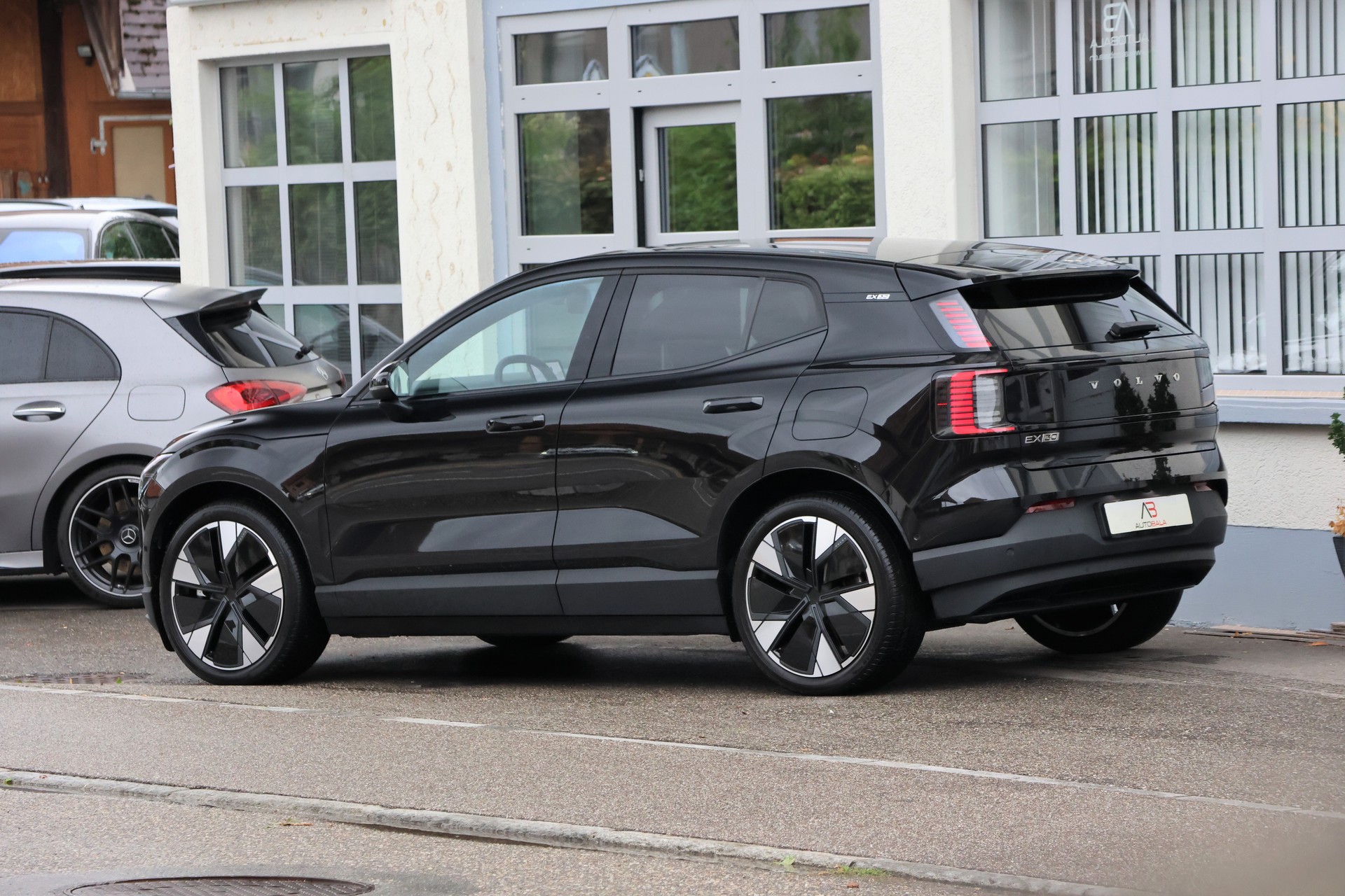 VOLVO EX30 E60 69kWh Twin Ultra Performance AWD (CH)-image-4