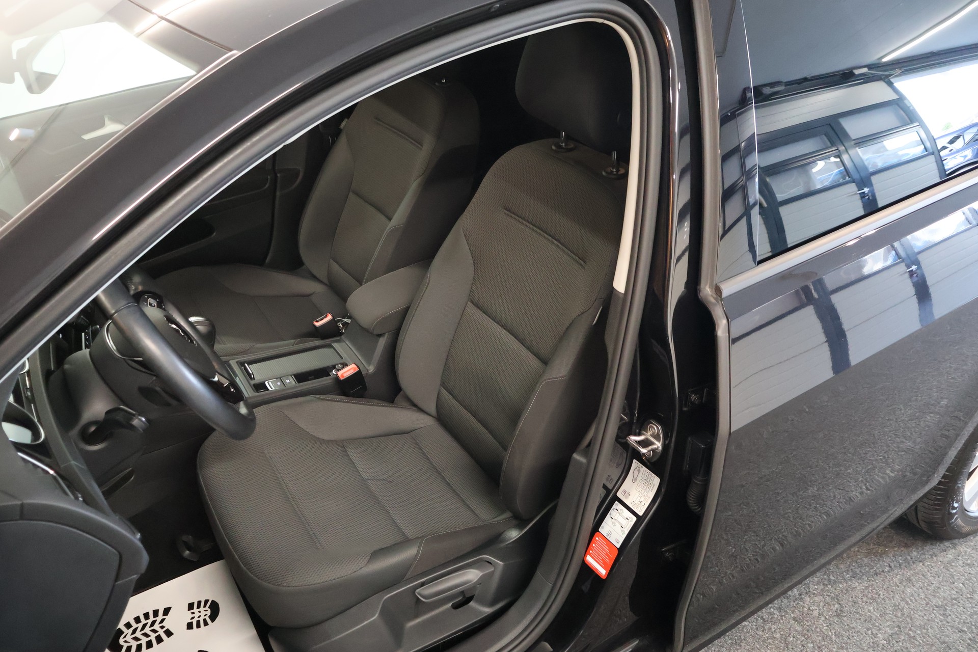 VW Golf 1.5 TSI EVO Comfortline DSG-image-9