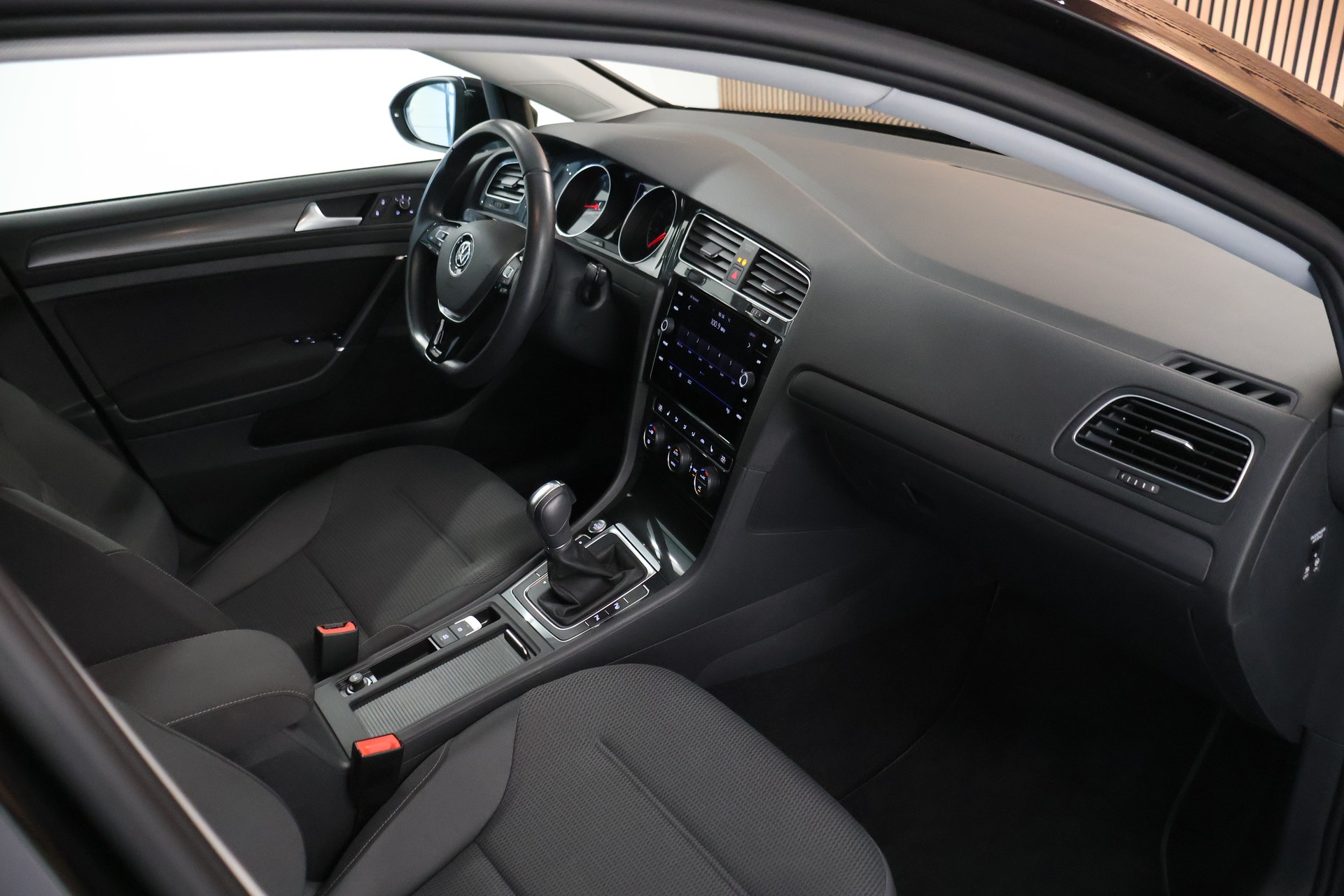 VW Golf 1.5 TSI EVO Comfortline DSG-image-12