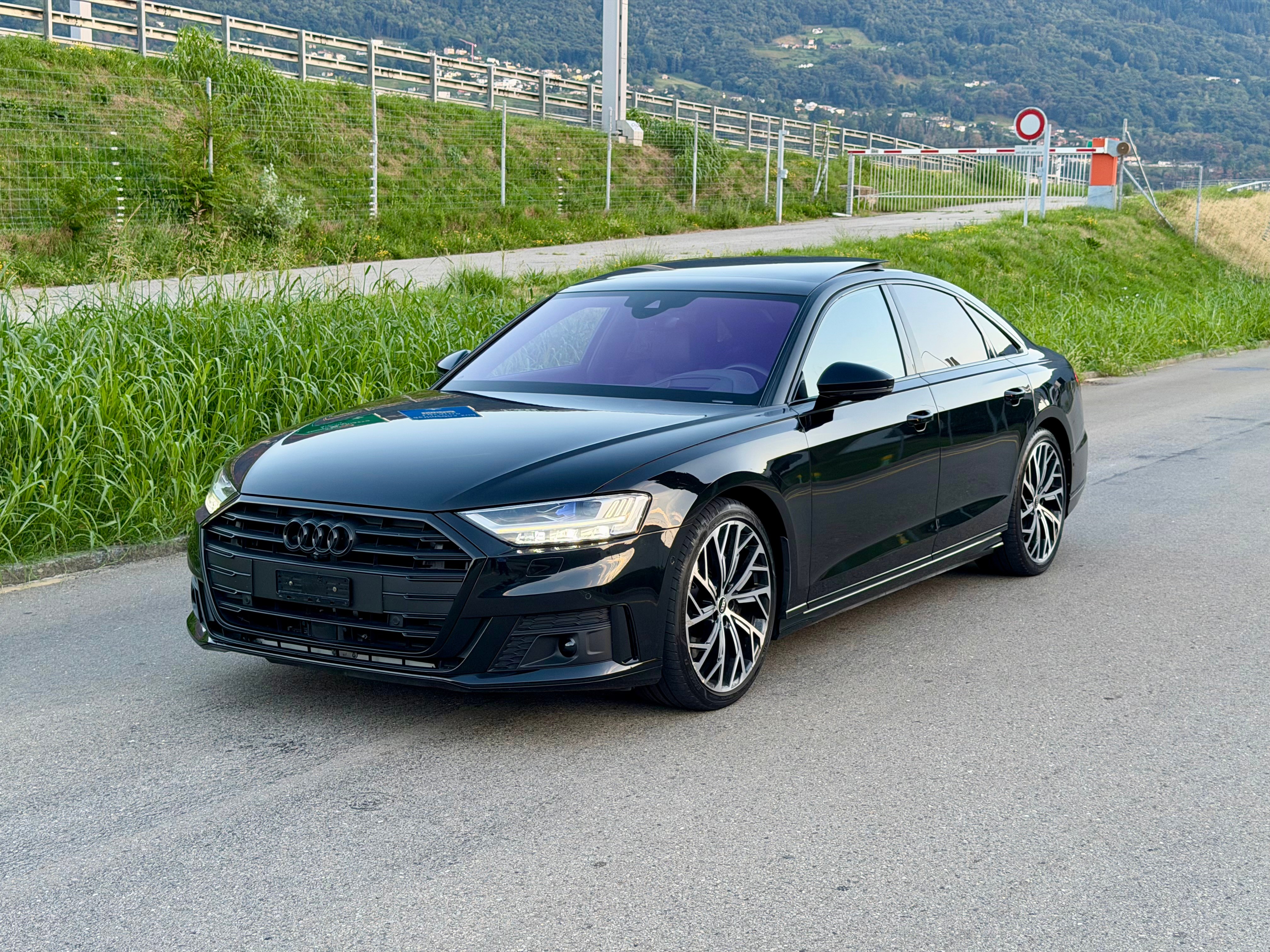 AUDI A8 55 TFSI quattro tiptronic | S-Line | Full optional | — slika 1