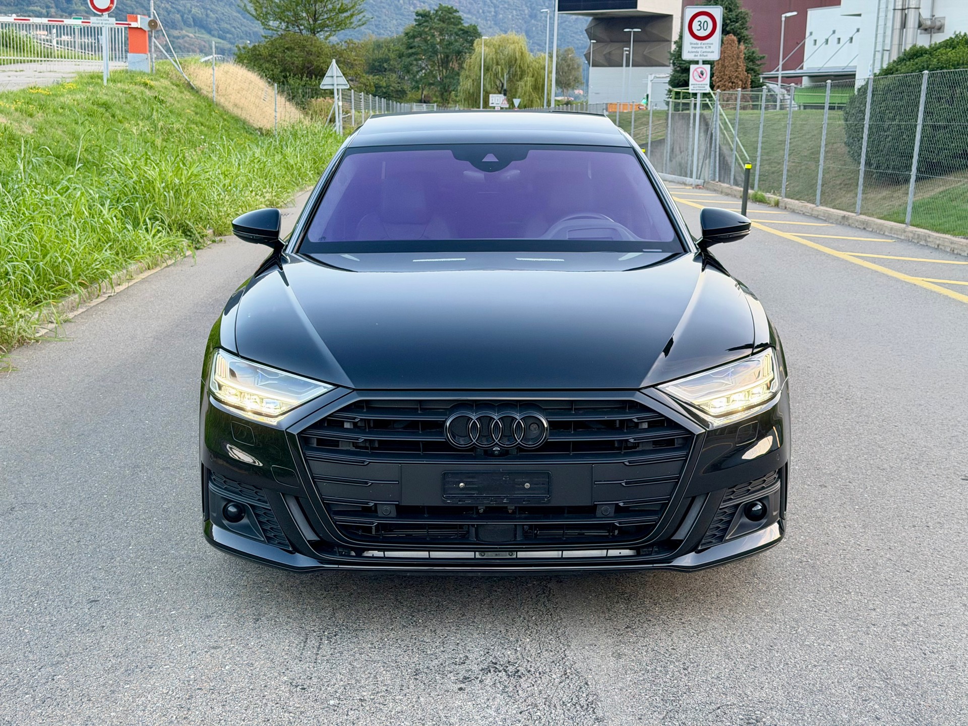 AUDI A8 55 TFSI quattro tiptronic-image-6