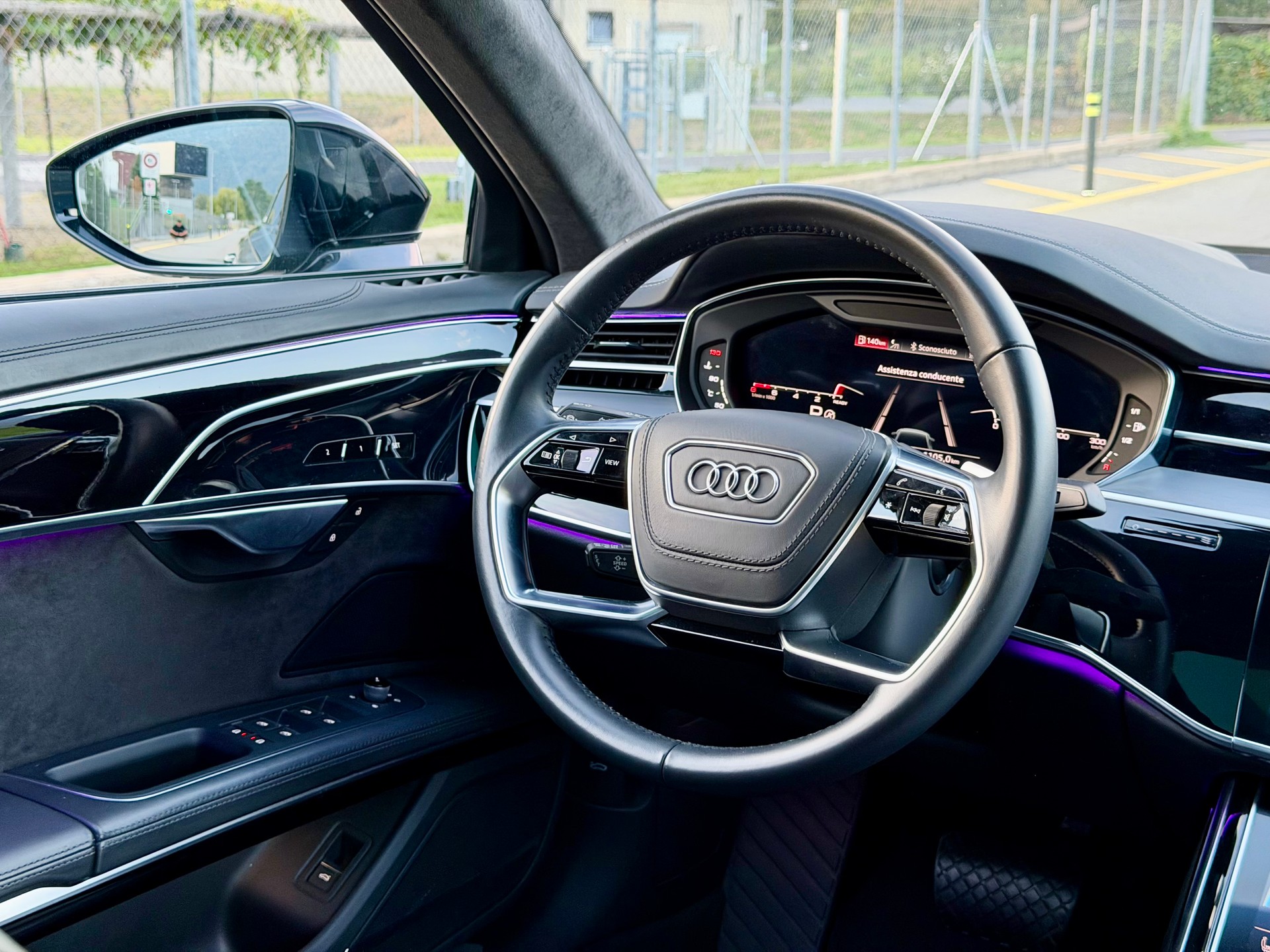 AUDI A8 55 TFSI quattro tiptronic-image-12