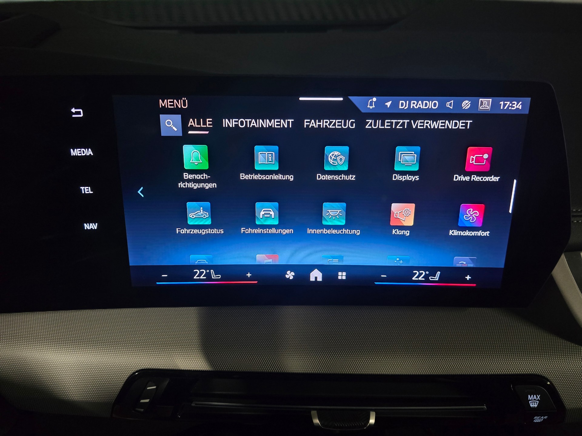 BMW 218 Active Tourer 218d Active Tourer DKG-image-16