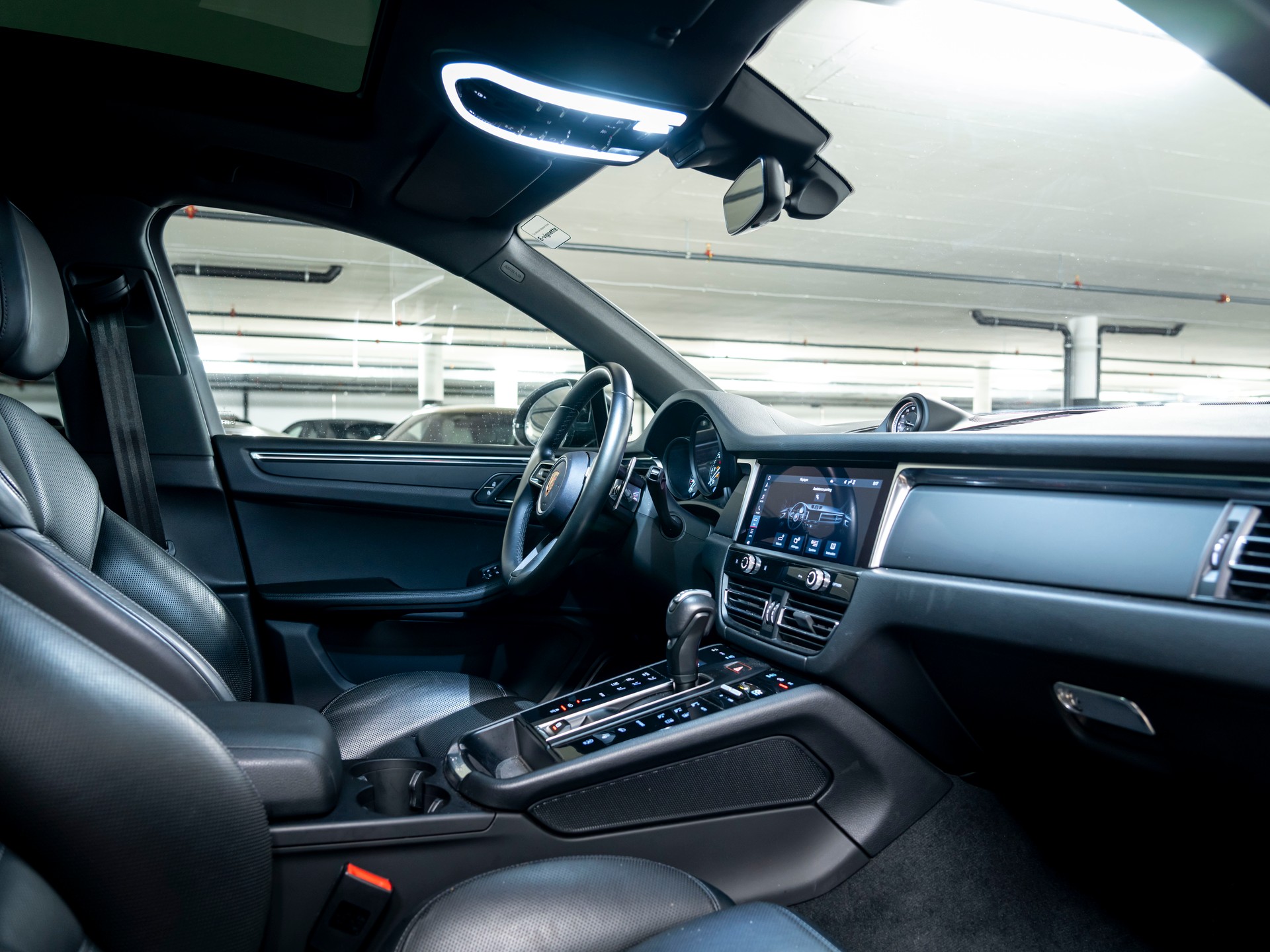 PORSCHE Macan PDK-image-22