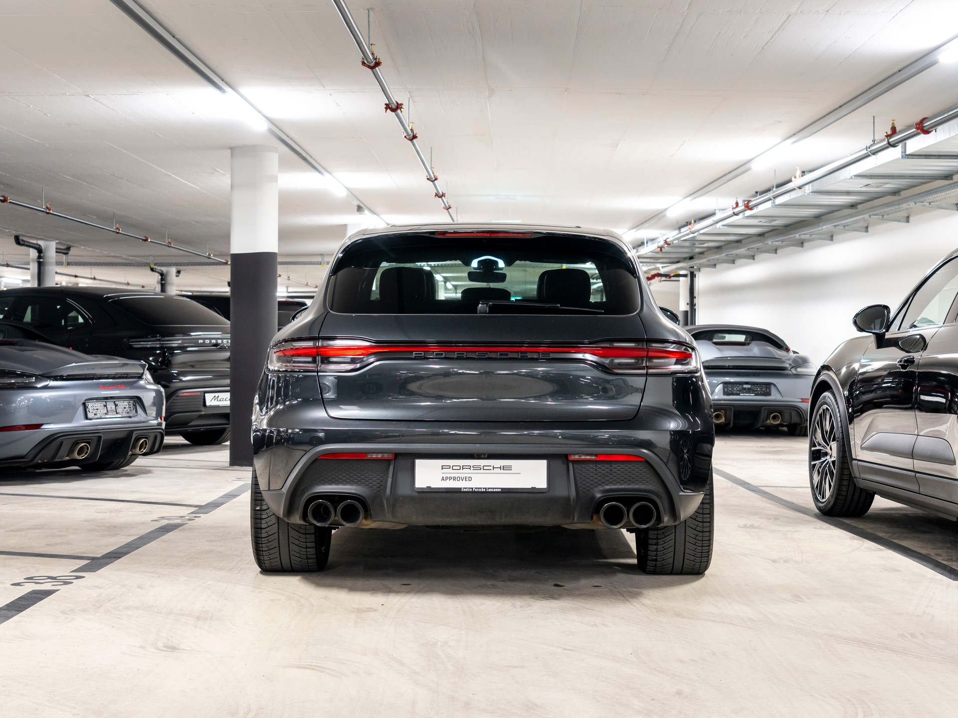 PORSCHE Macan PDK-image-4