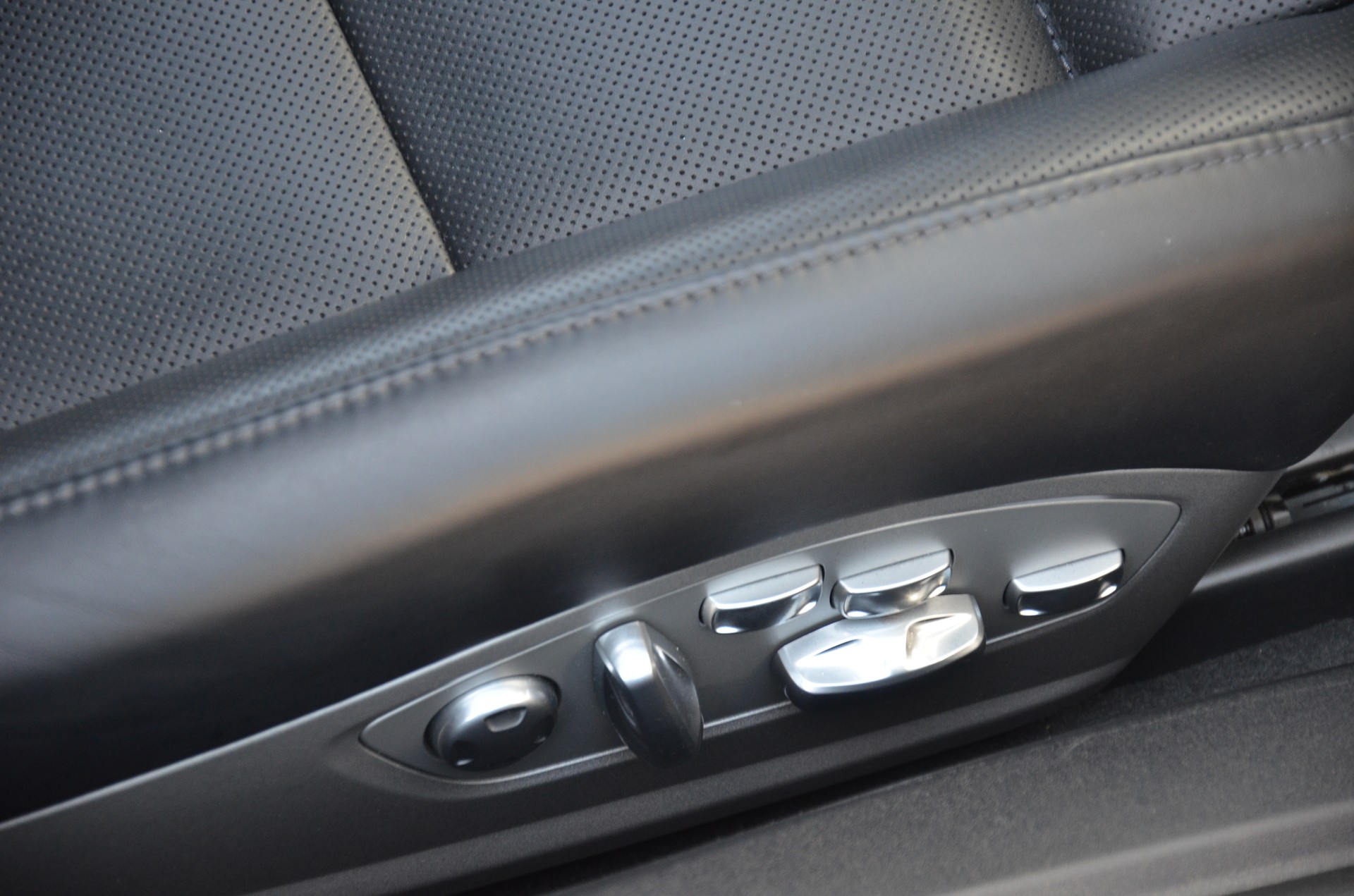 PORSCHE 911 Turbo S PDK-image-15