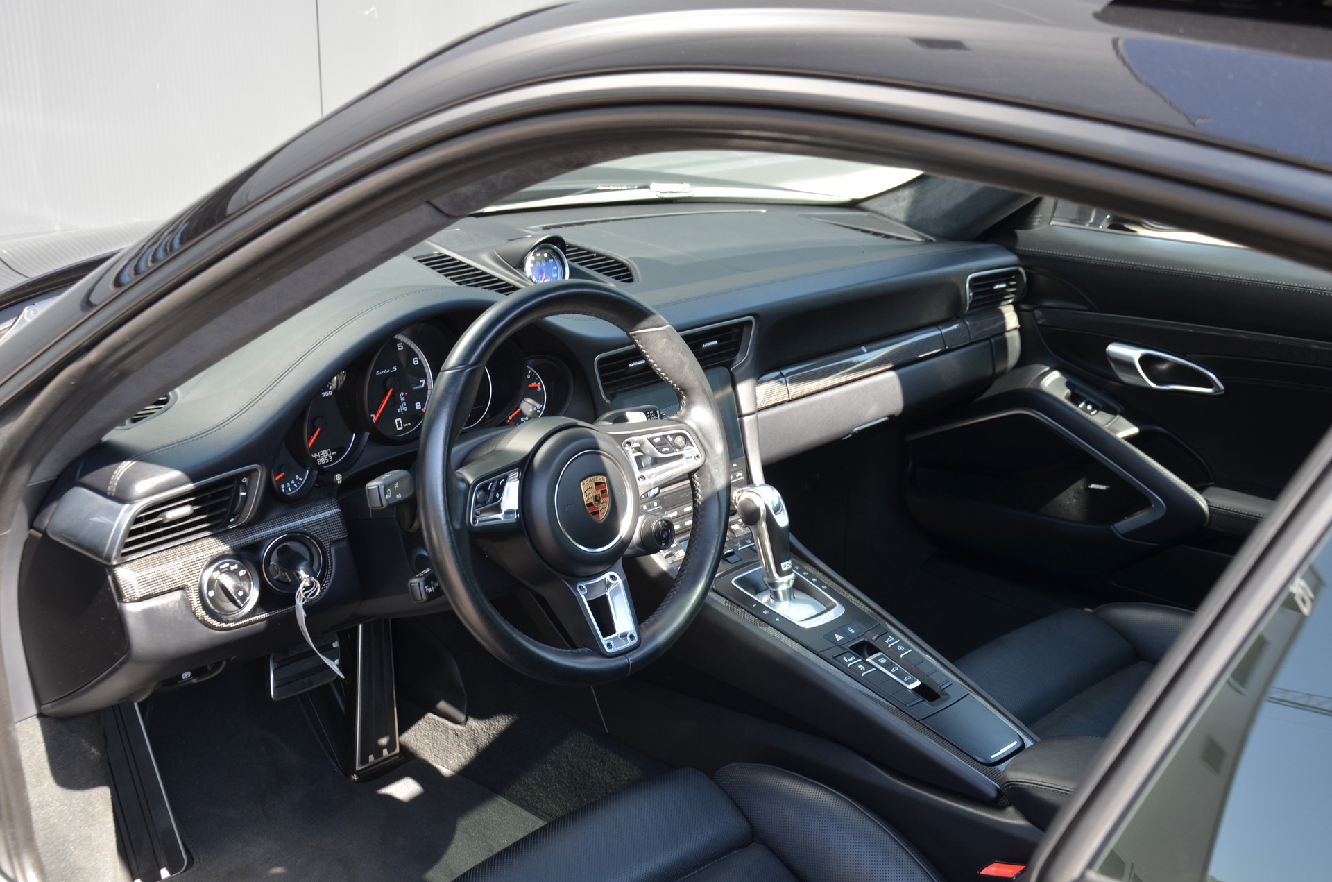 PORSCHE 911 Turbo S PDK-image-8