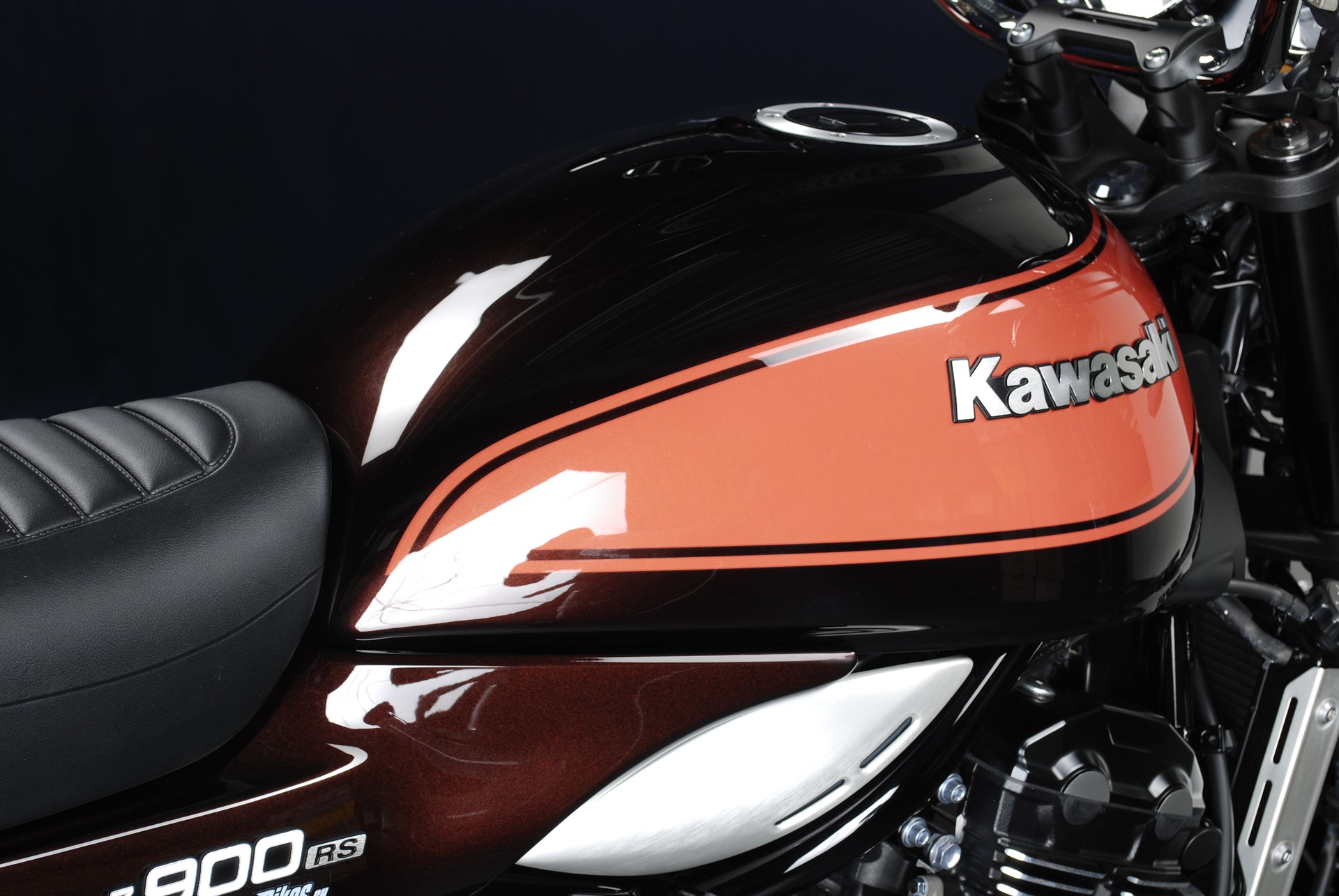 KAWASAKI Z 900 RS MY21-showroom-element-2