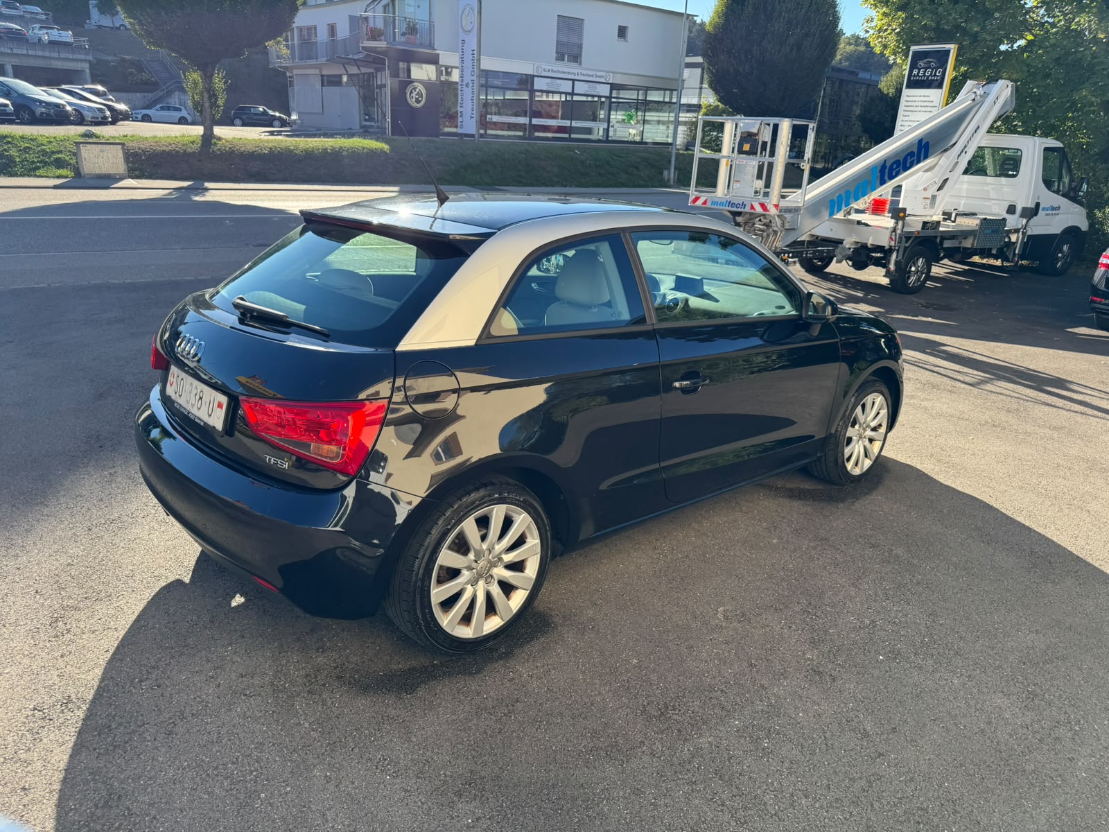 AUDI A1 1.4 TFSI Ambition S-tronic-image-5